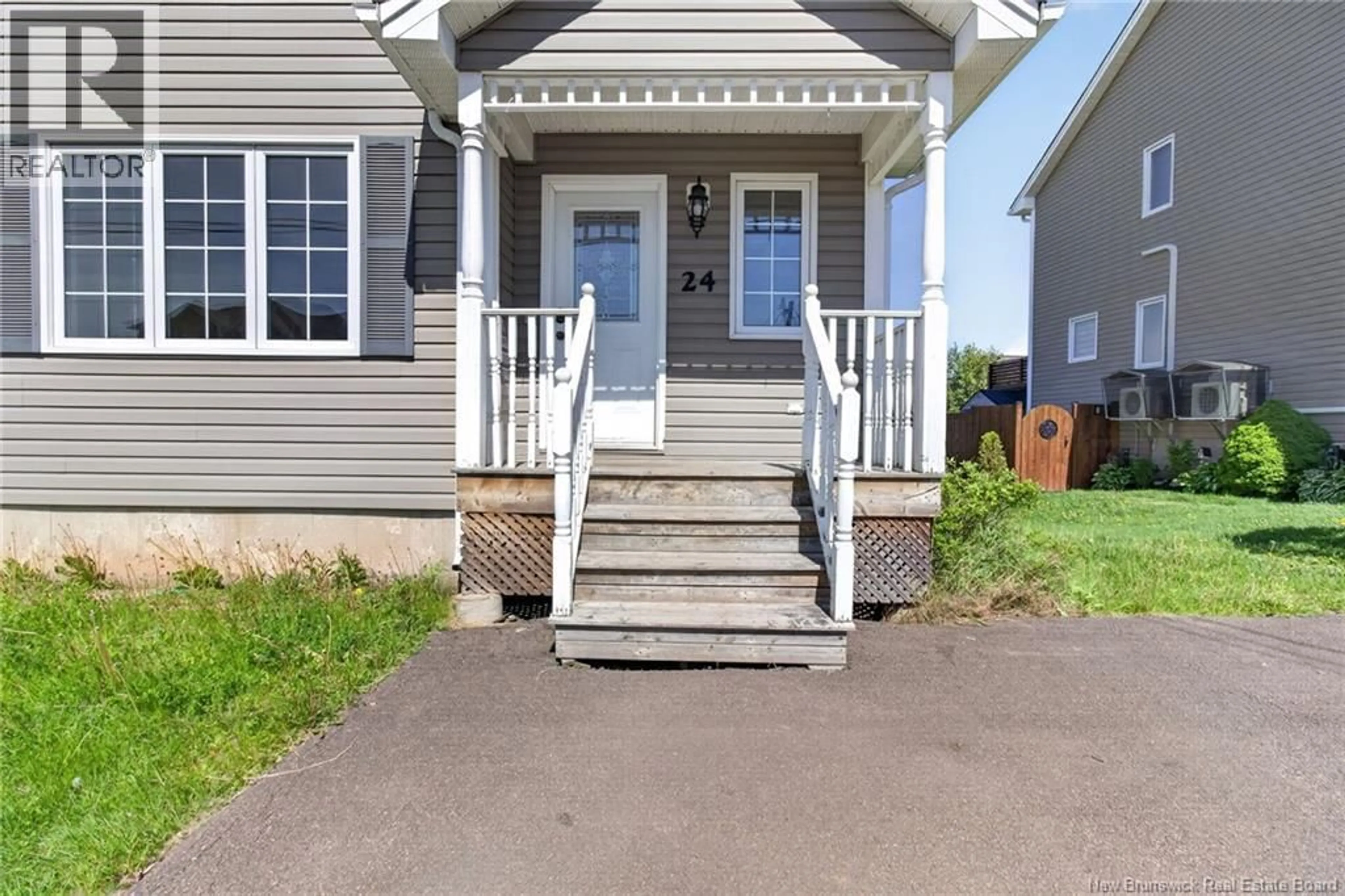 Home with vinyl exterior material, street for 24 RAINFORD COURT, Moncton New Brunswick E1G0T4