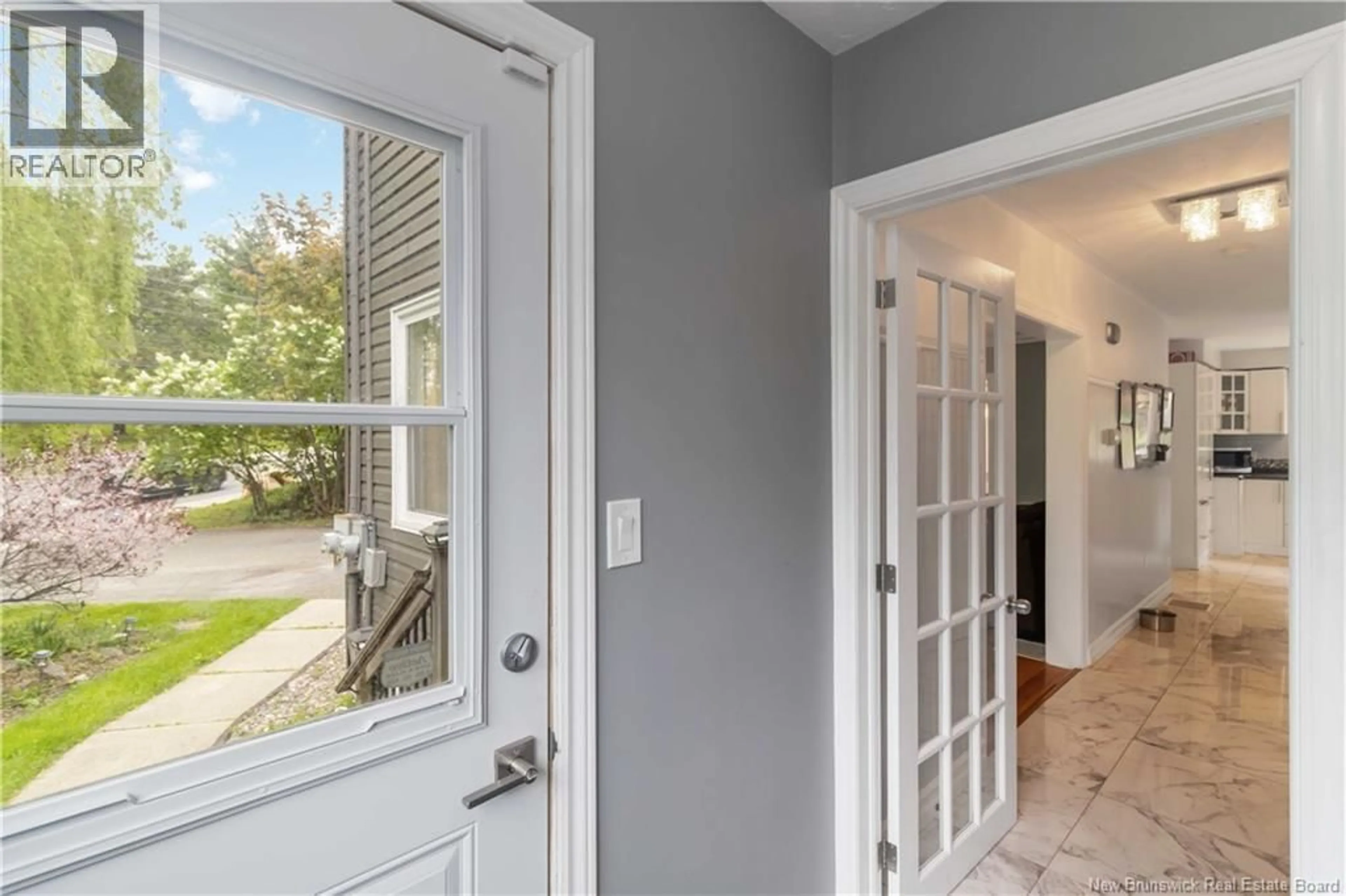 Indoor entryway for 807 SMYTHE, Fredericton New Brunswick E3B3G6