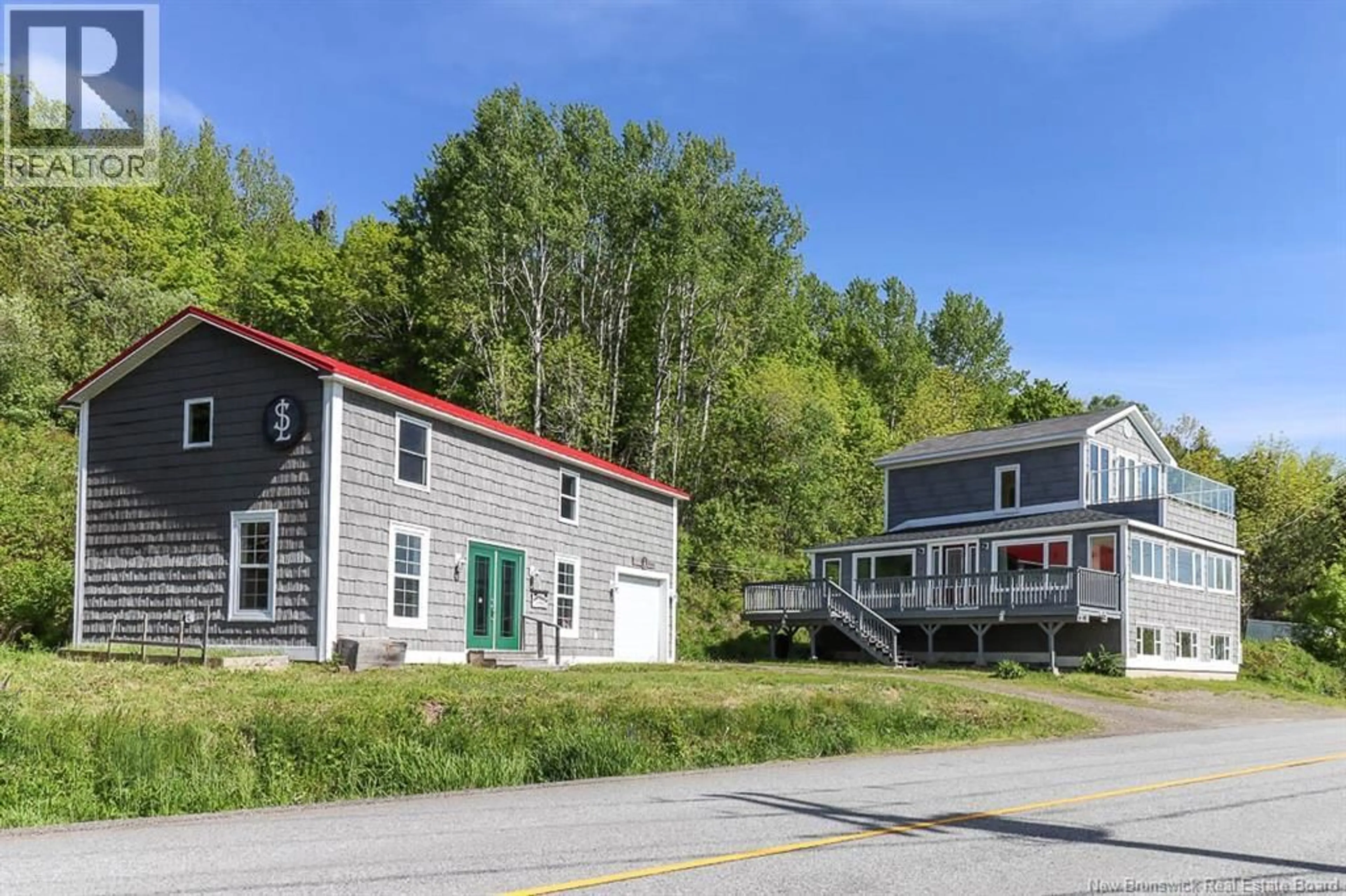 A pic from outside/outdoor area/front of a property/back of a property/a pic from drone, street for 8698 ROUTE 102, Public Landing New Brunswick E5K4L3