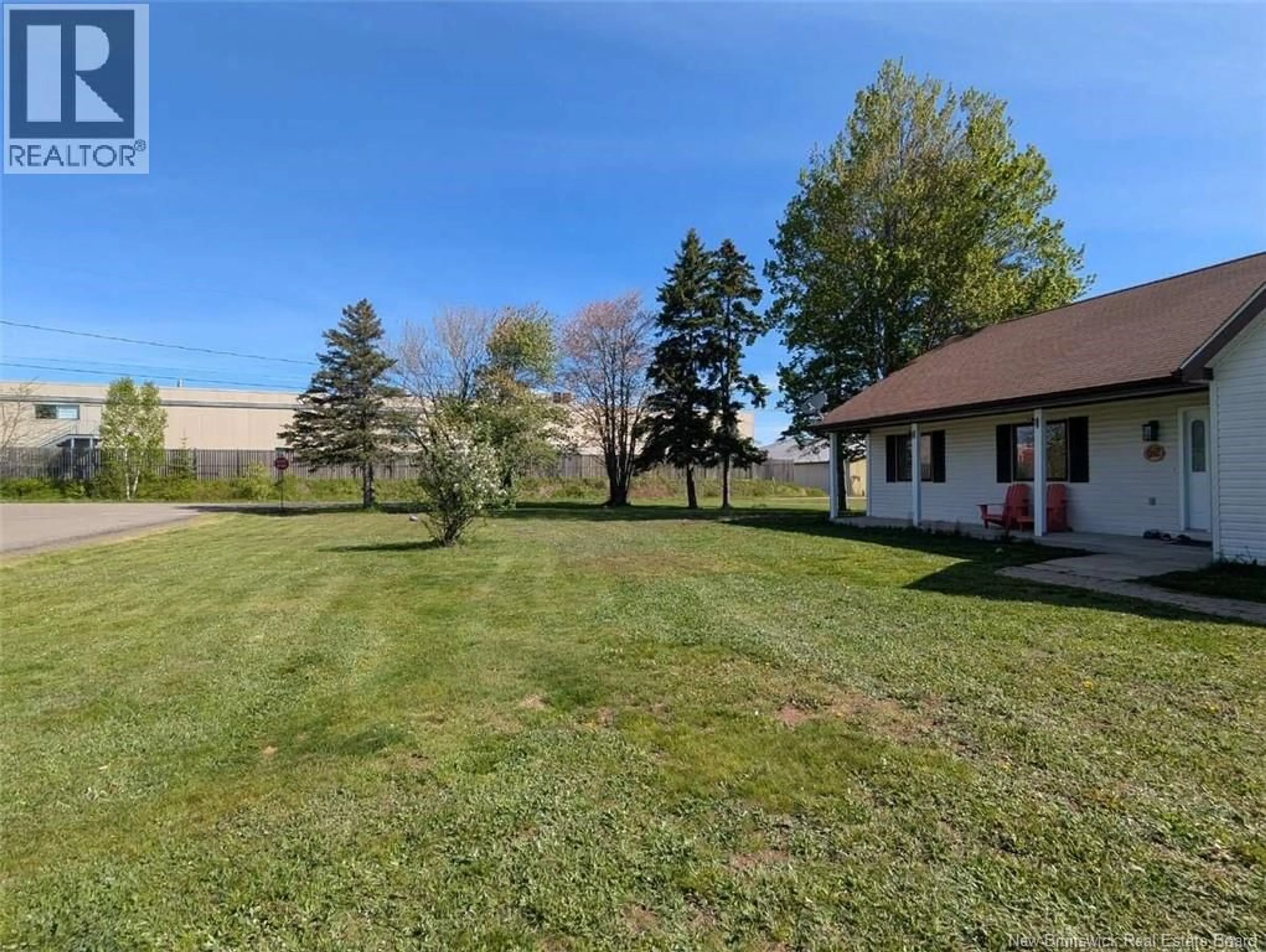 A pic from outside/outdoor area/front of a property/back of a property/a pic from drone, unknown for 62 BATEMAN PROMENADE, Shediac New Brunswick E4P1G2