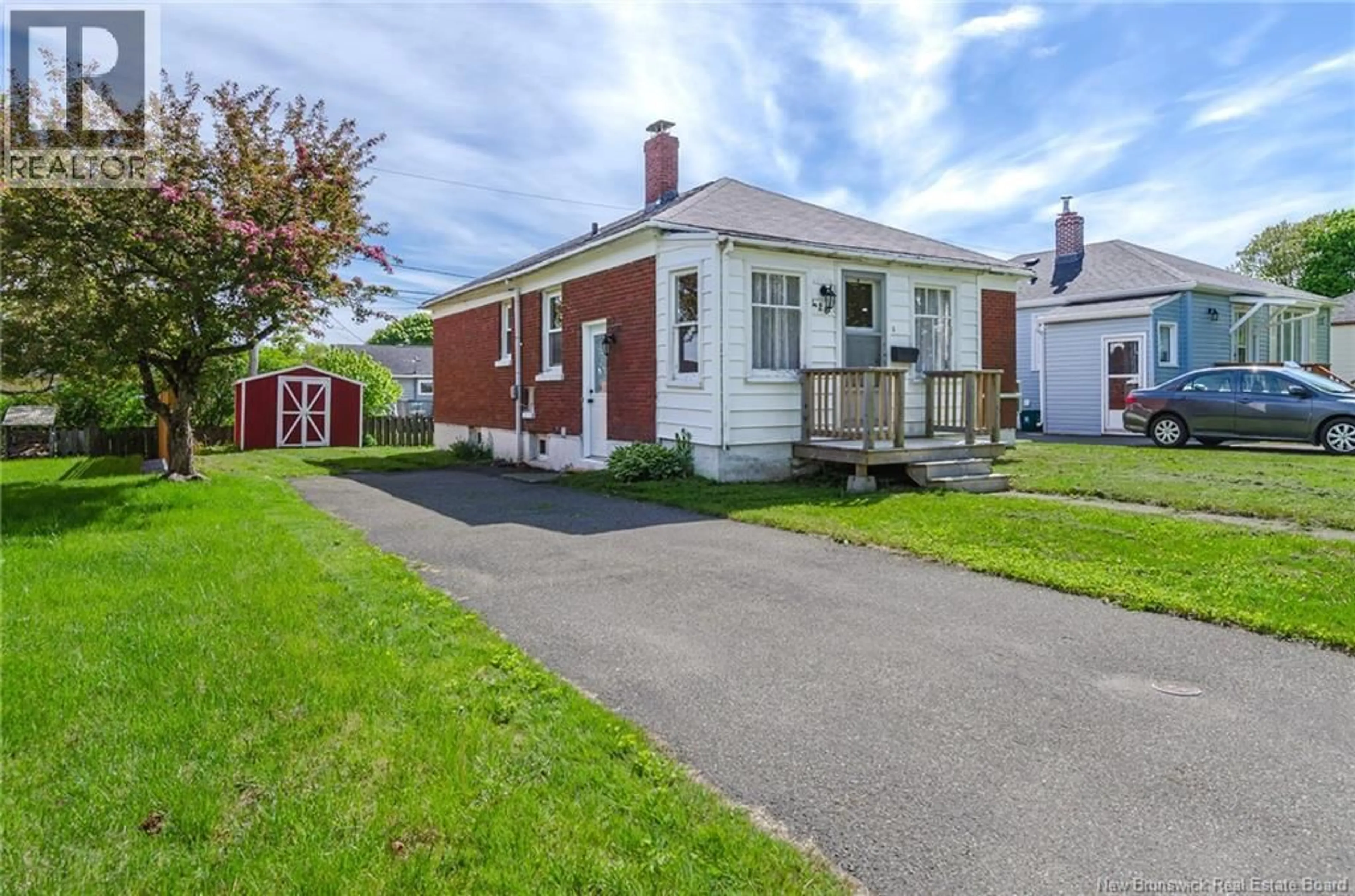 A pic from outside/outdoor area/front of a property/back of a property/a pic from drone, street for 428 ARGYLE STREET, Saint John New Brunswick E2M3A7