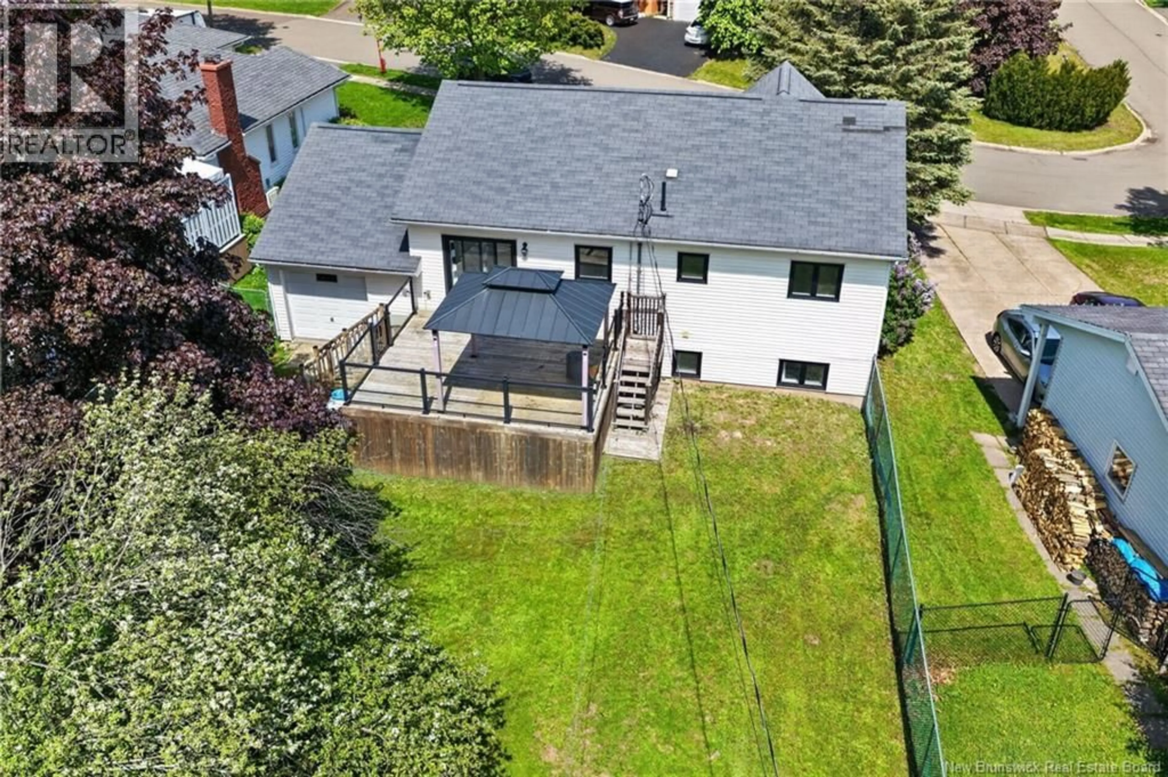 A pic from outside/outdoor area/front of a property/back of a property/a pic from drone, street for 208 COLUMBUS, Moncton New Brunswick E1A5L3