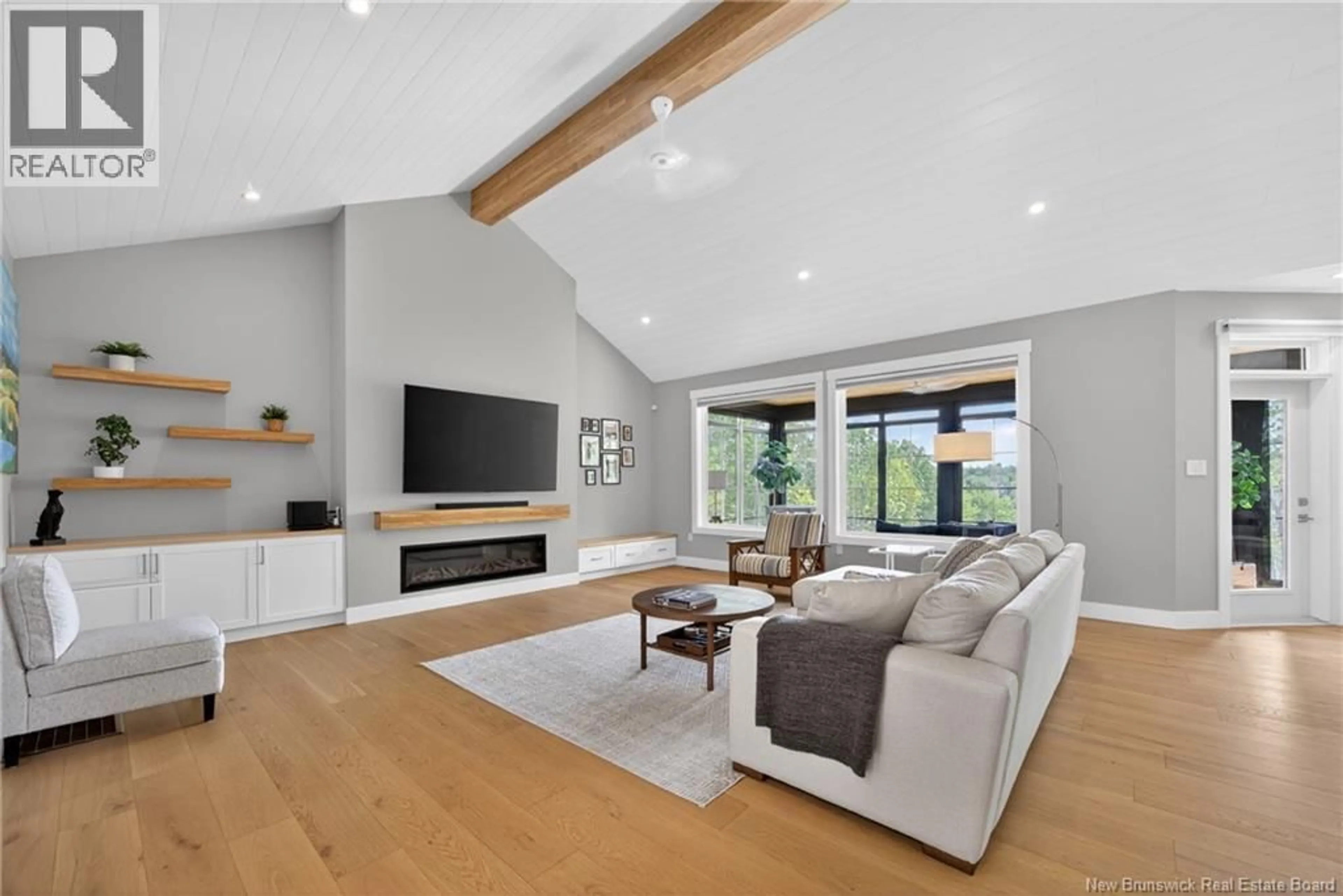 Living room with furniture, wood/laminate floor for 88 WOODMERE DRIVE, Upper Kingsclear New Brunswick E3E1V3