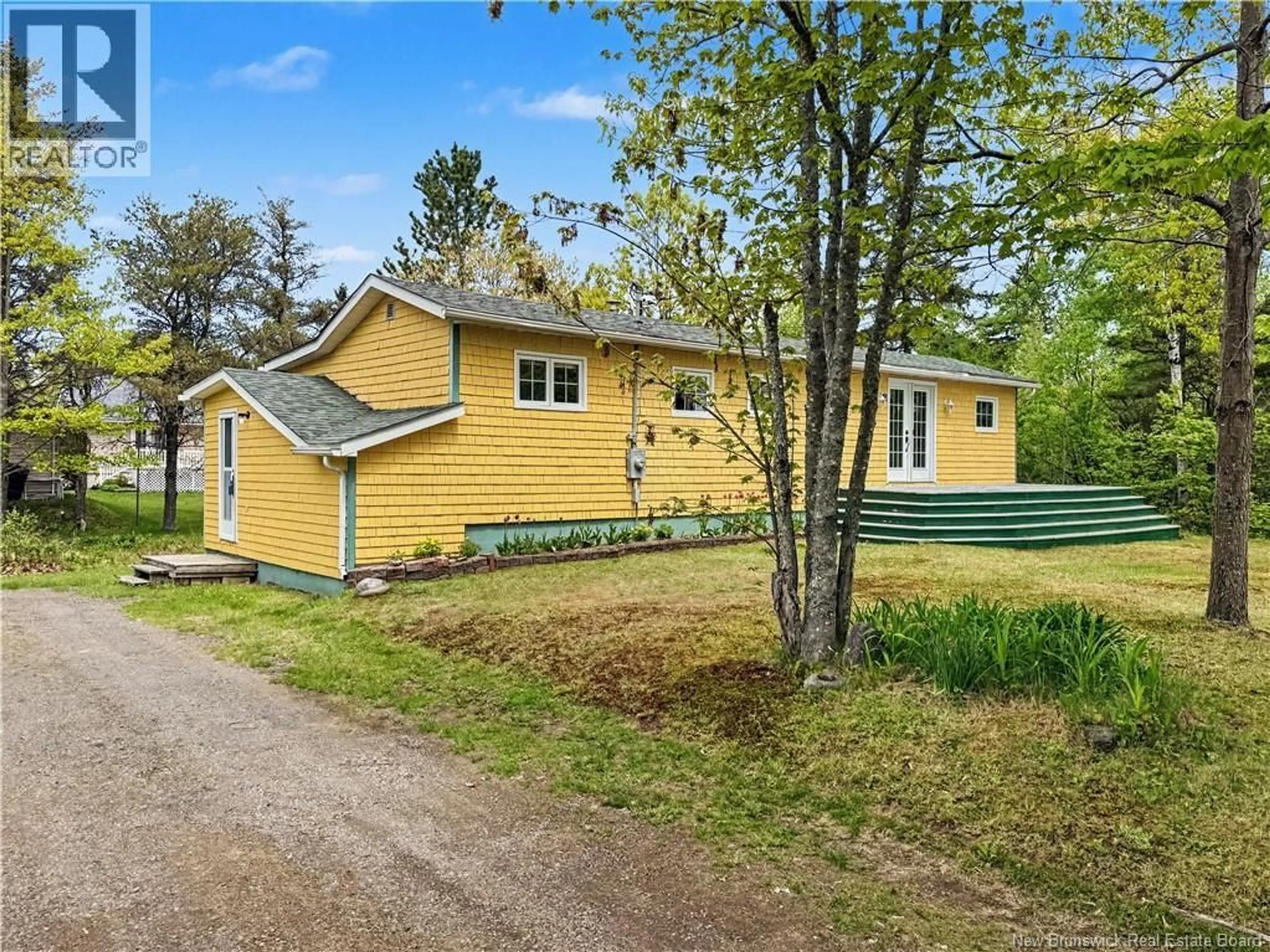 A pic from outside/outdoor area/front of a property/back of a property/a pic from drone, street for 35 RICHARD CRES, Rogersville New Brunswick E4Y2H6