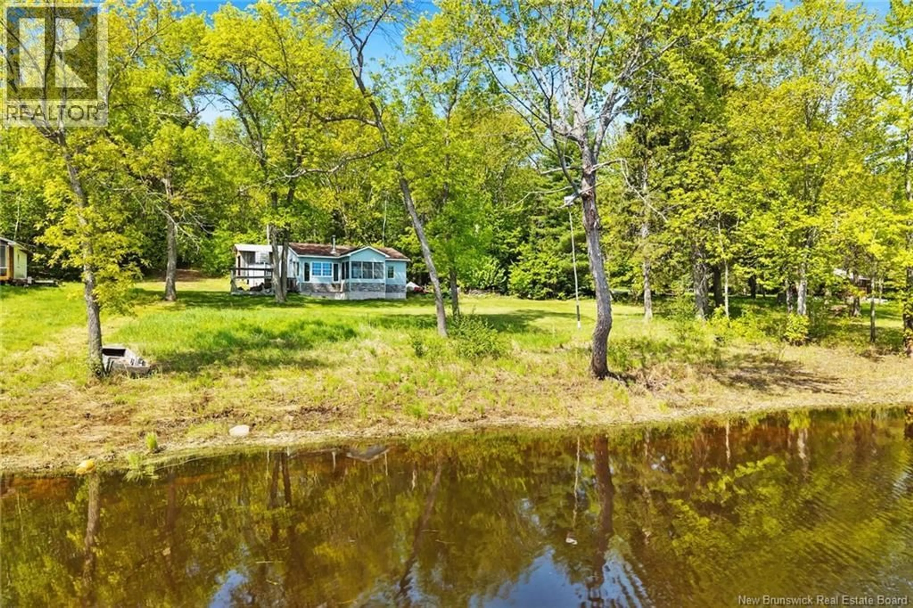 A pic from outside/outdoor area/front of a property/back of a property/a pic from drone, water/lake/river/ocean view for 146 WHITCOMB ROAD, Upper Gagetown New Brunswick E5M1R9