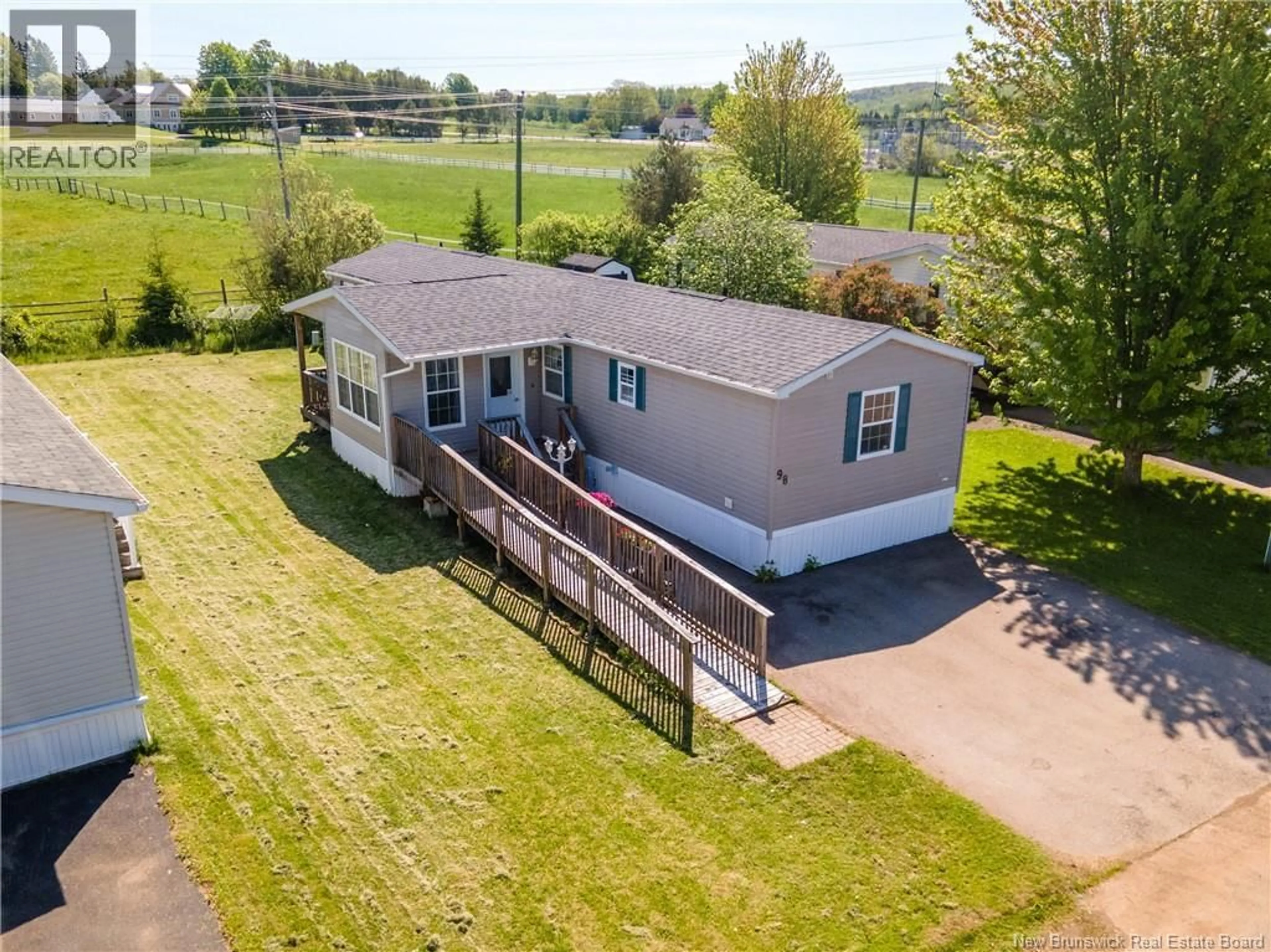 A pic from outside/outdoor area/front of a property/back of a property/a pic from drone, water/lake/river/ocean view for 98 FOURTH STREET, Sussex Corner New Brunswick E4E5V9