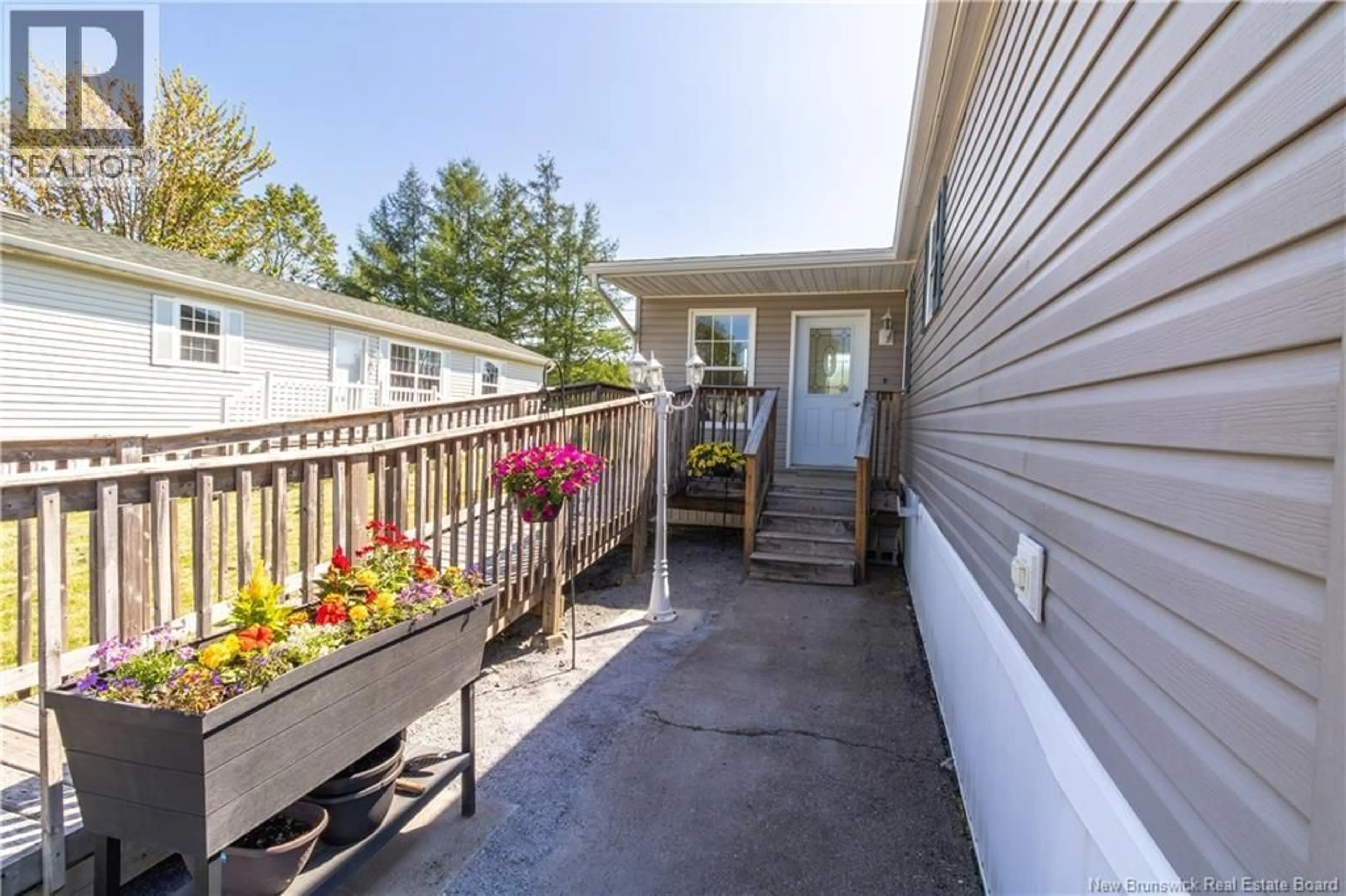 Patio, unknown for 98 FOURTH STREET, Sussex Corner New Brunswick E4E5V9