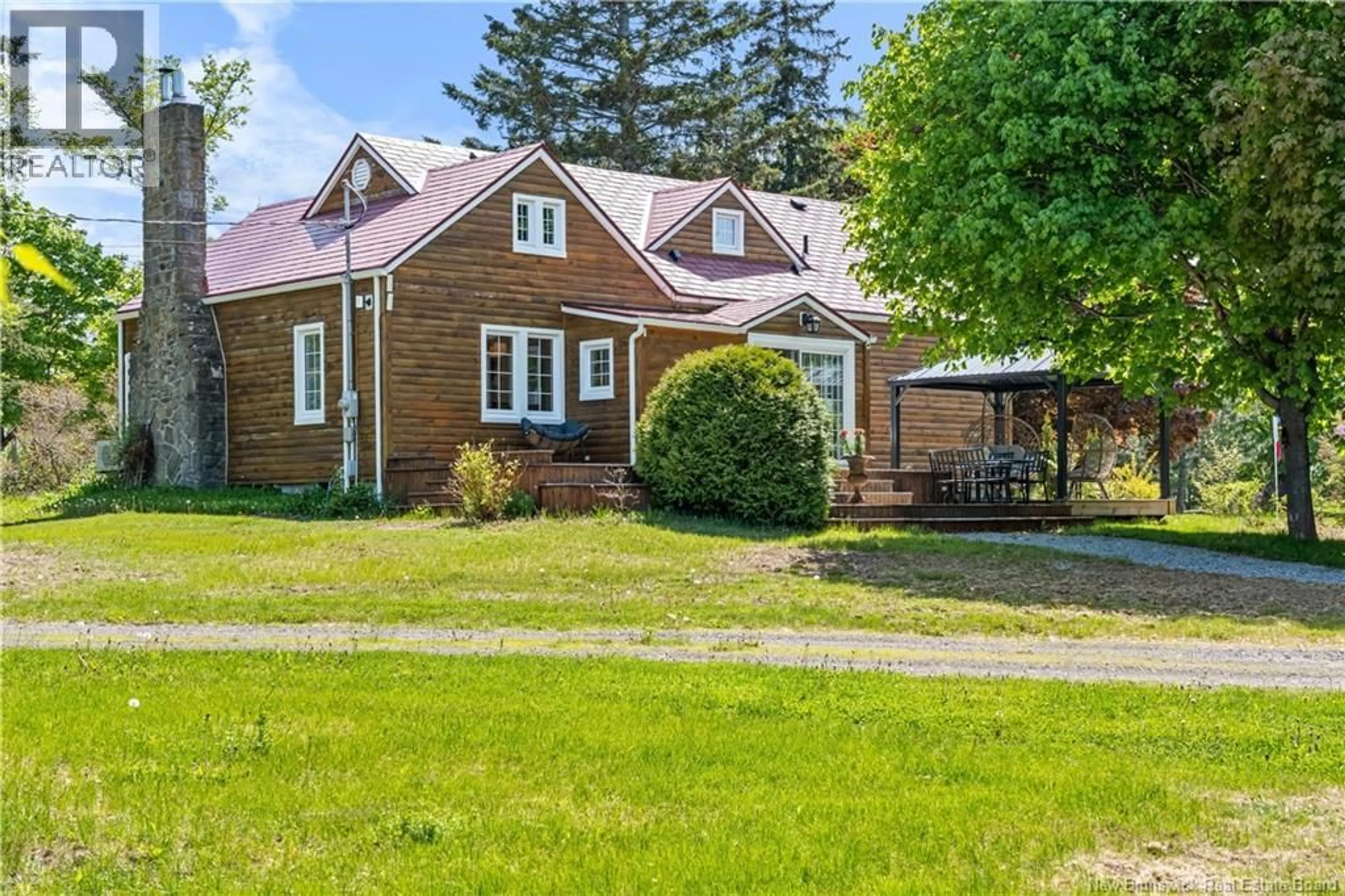 A pic from outside/outdoor area/front of a property/back of a property/a pic from drone, street for 124 DU COUVENT, Bouctouche New Brunswick E4S3C1