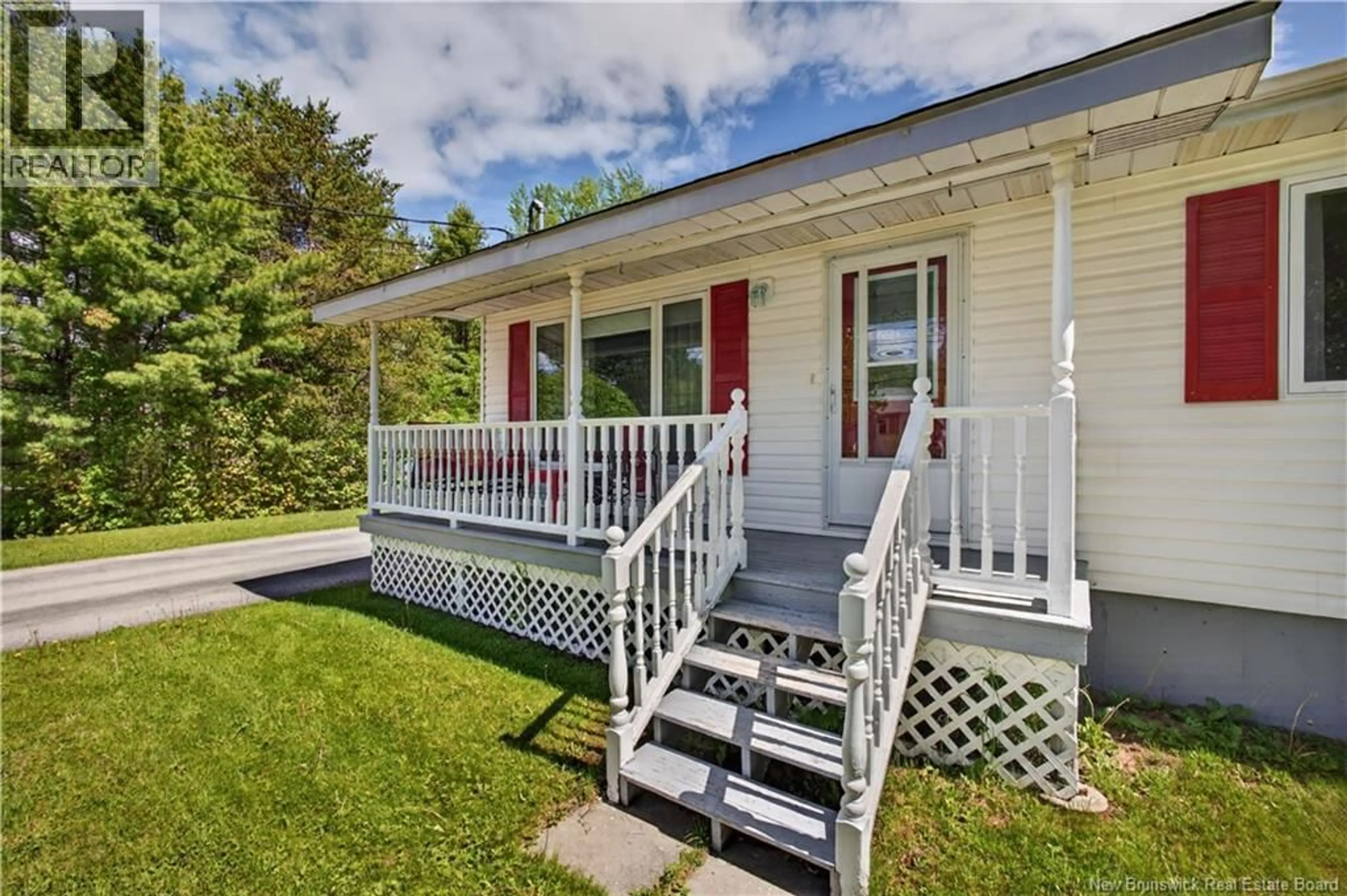 Home with vinyl exterior material, unknown for 620 NEWCASTLE BOULEVARD, Miramichi New Brunswick E1V2L2