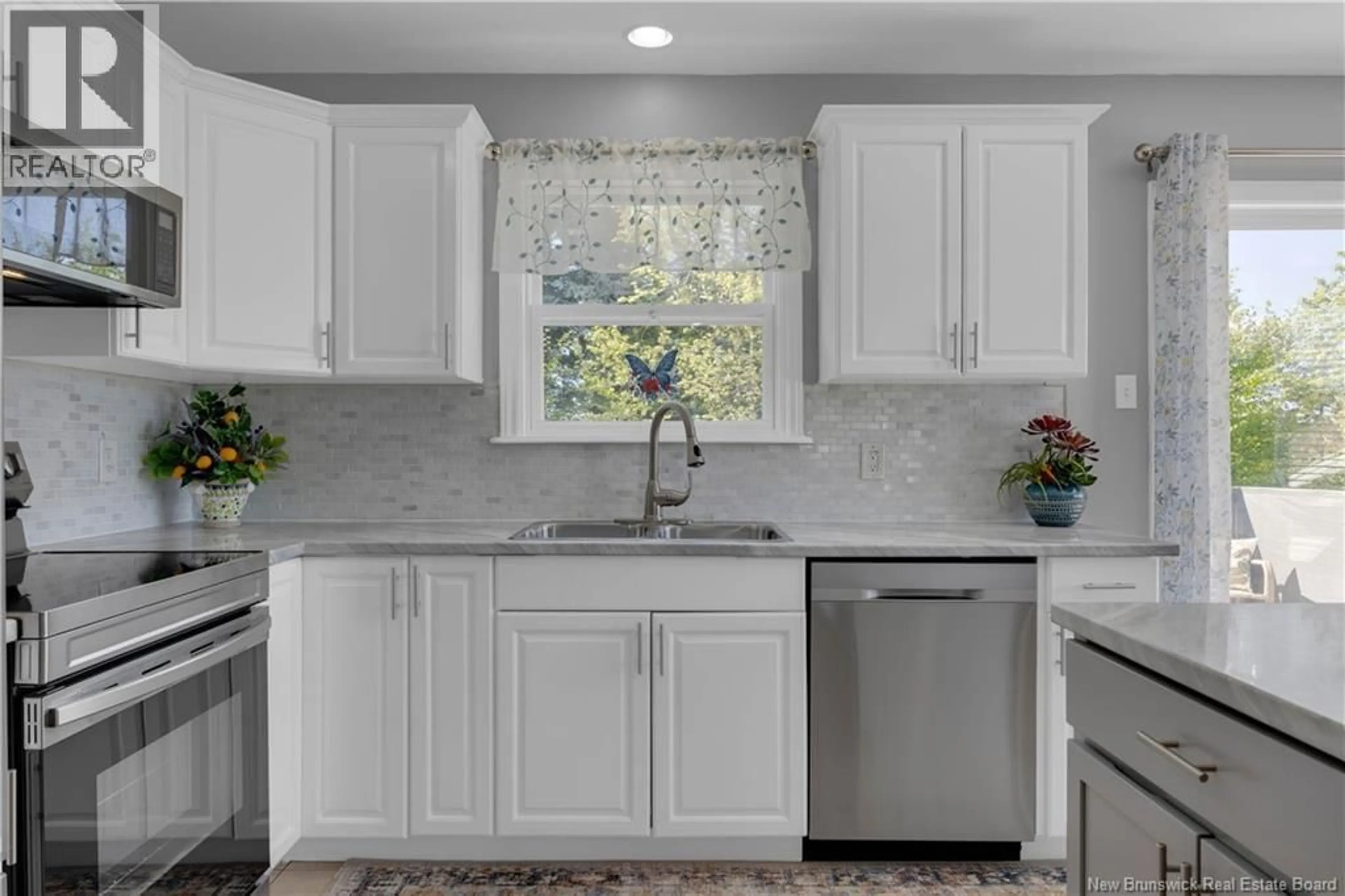 Contemporary kitchen, ceramic/tile floor for 22 DOLLY DRIVE, Saint John New Brunswick E2J0E1