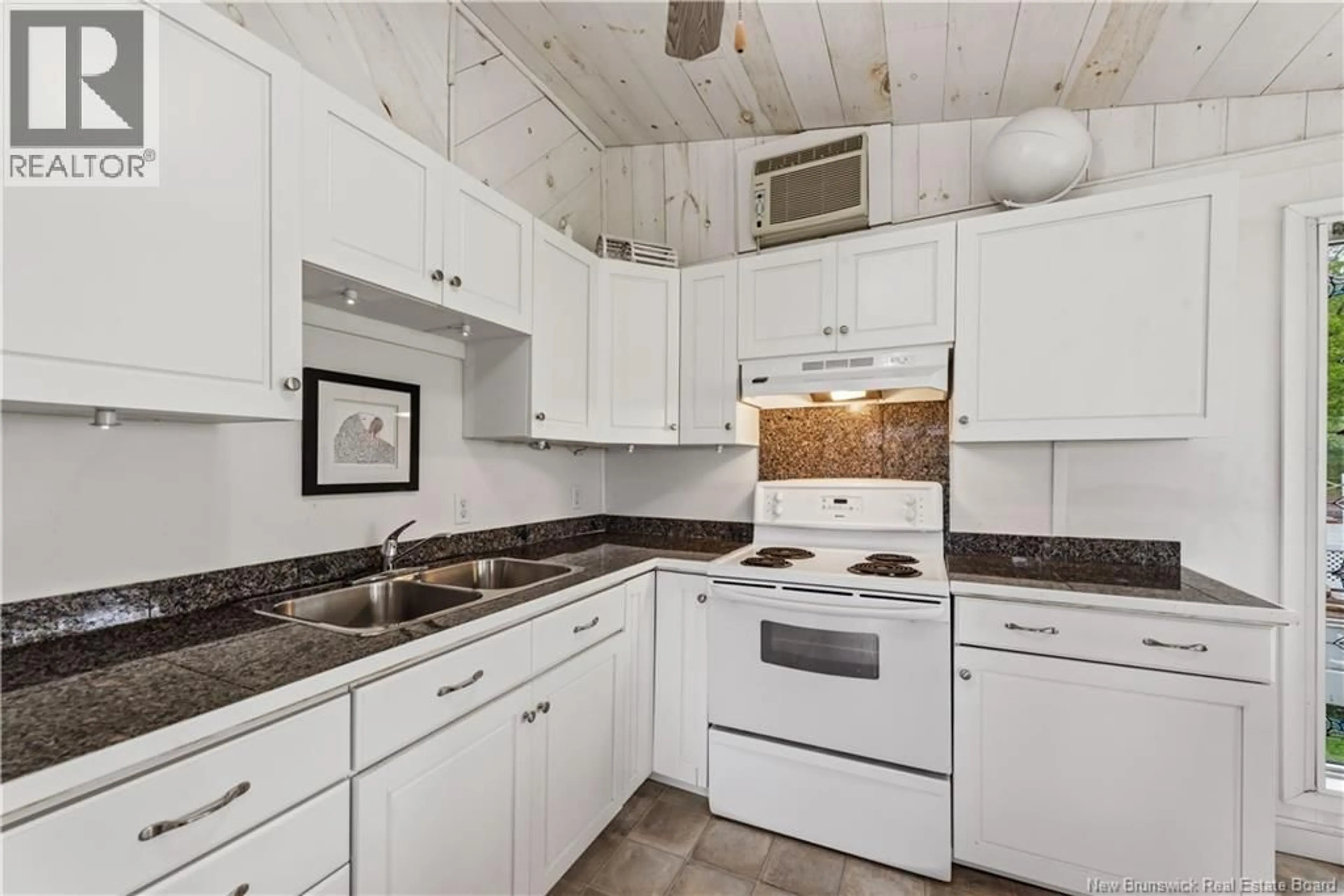 Standard kitchen, unknown for 148 HAPPY DAYS ESTATES ROAD, Shediac New Brunswick E4R4L6