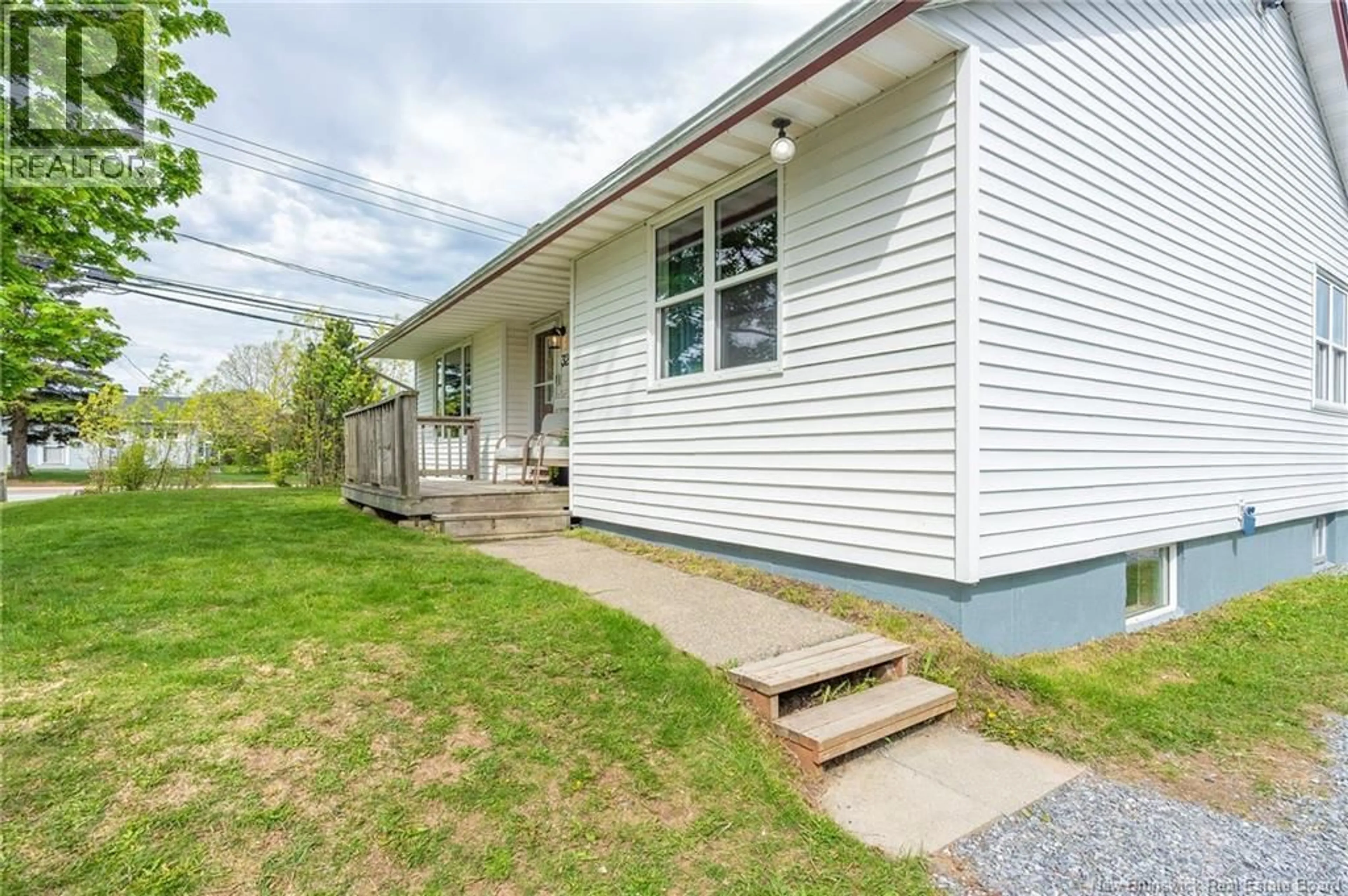 Unknown for 32 KNOX COURT, Saint John New Brunswick E2J3H3