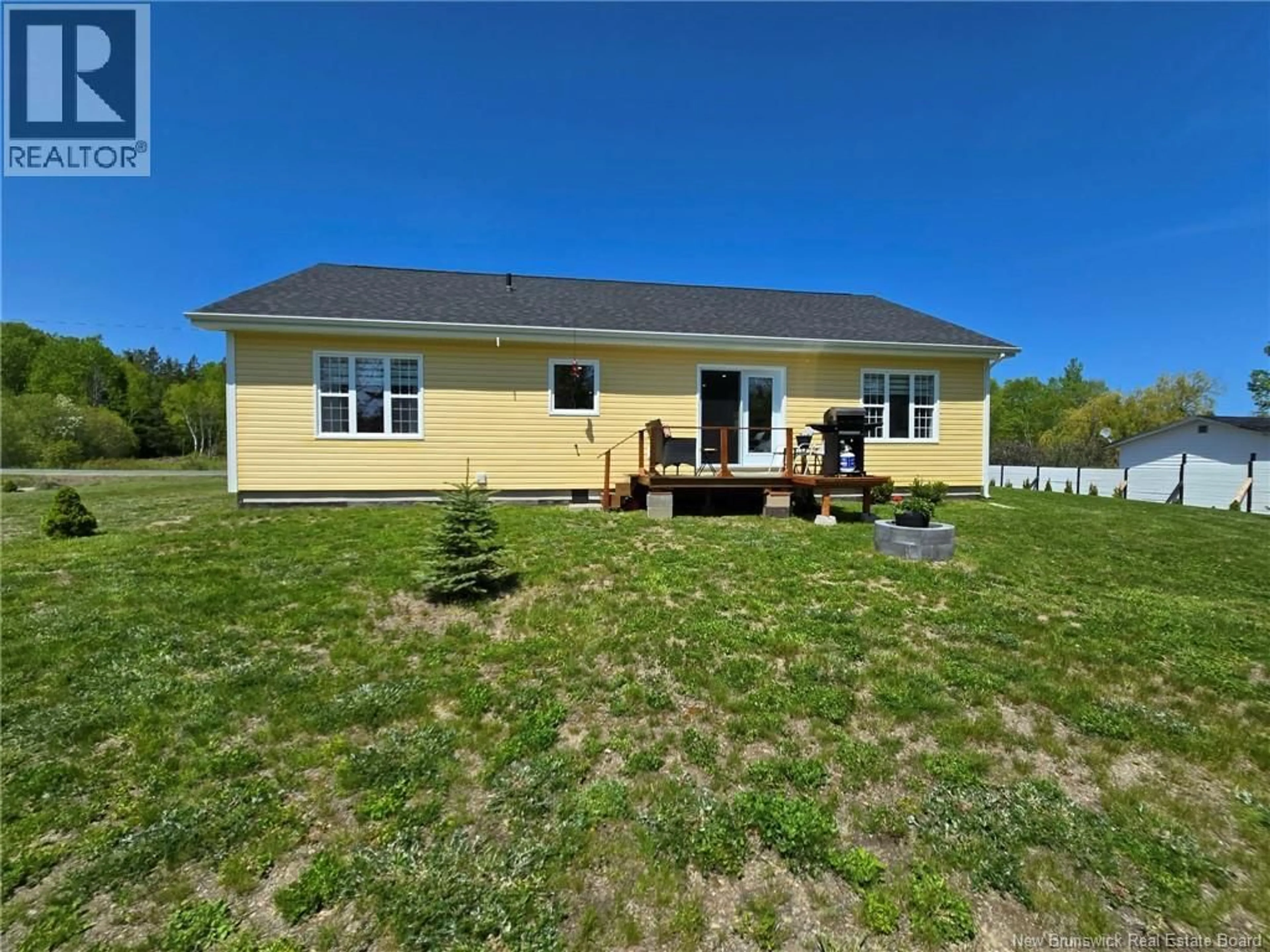 A pic from outside/outdoor area/front of a property/back of a property/a pic from drone, unknown for 267 NOEL, Belledune New Brunswick E8G2T5
