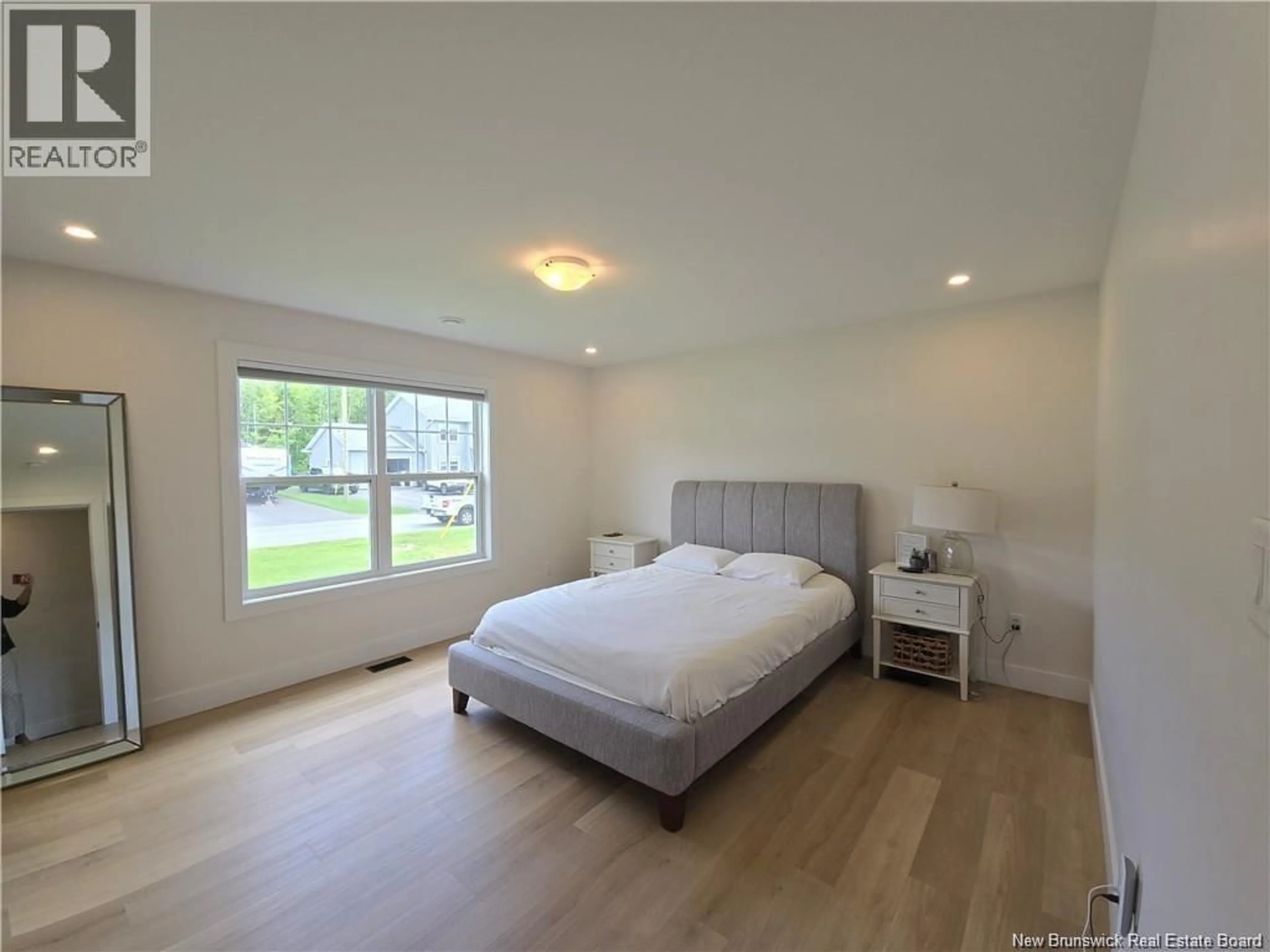 A pic of a room for 207 CARROLL STREET, Miramichi New Brunswick E1V0M3