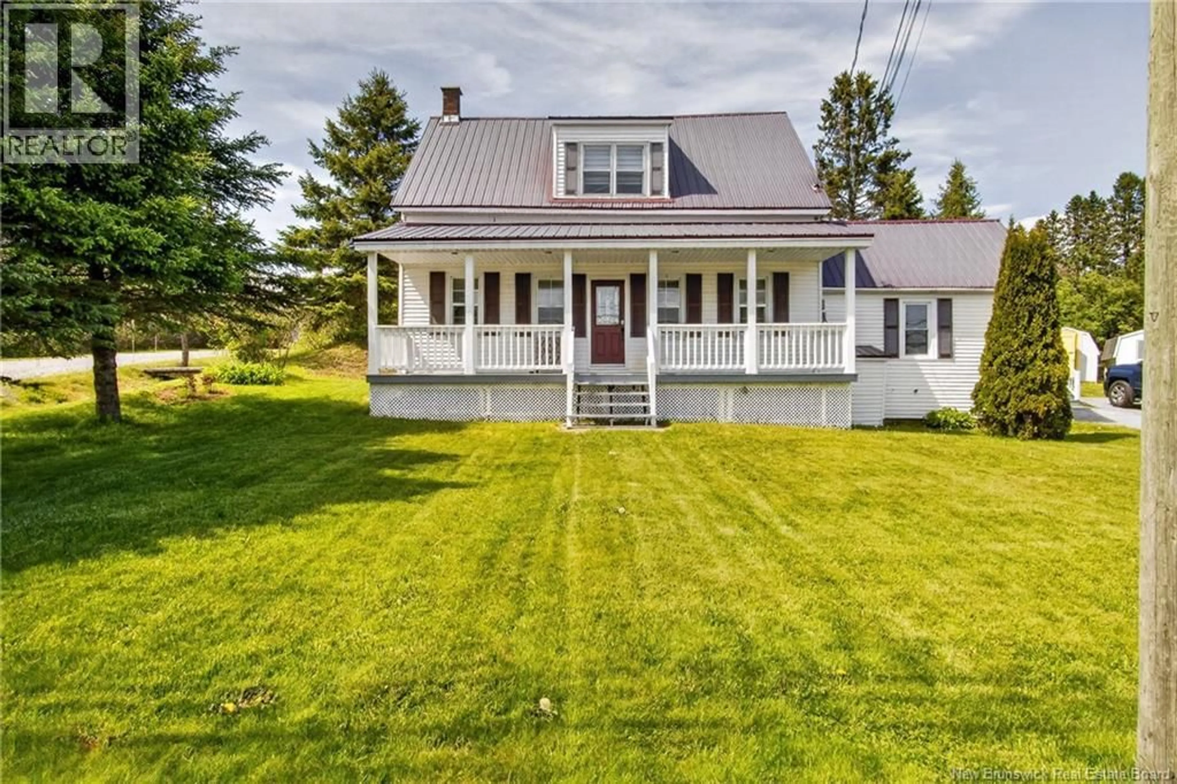 Home with vinyl exterior material, building for 2181 LOCH LOMOND ROAD, Saint John New Brunswick E2N1A1