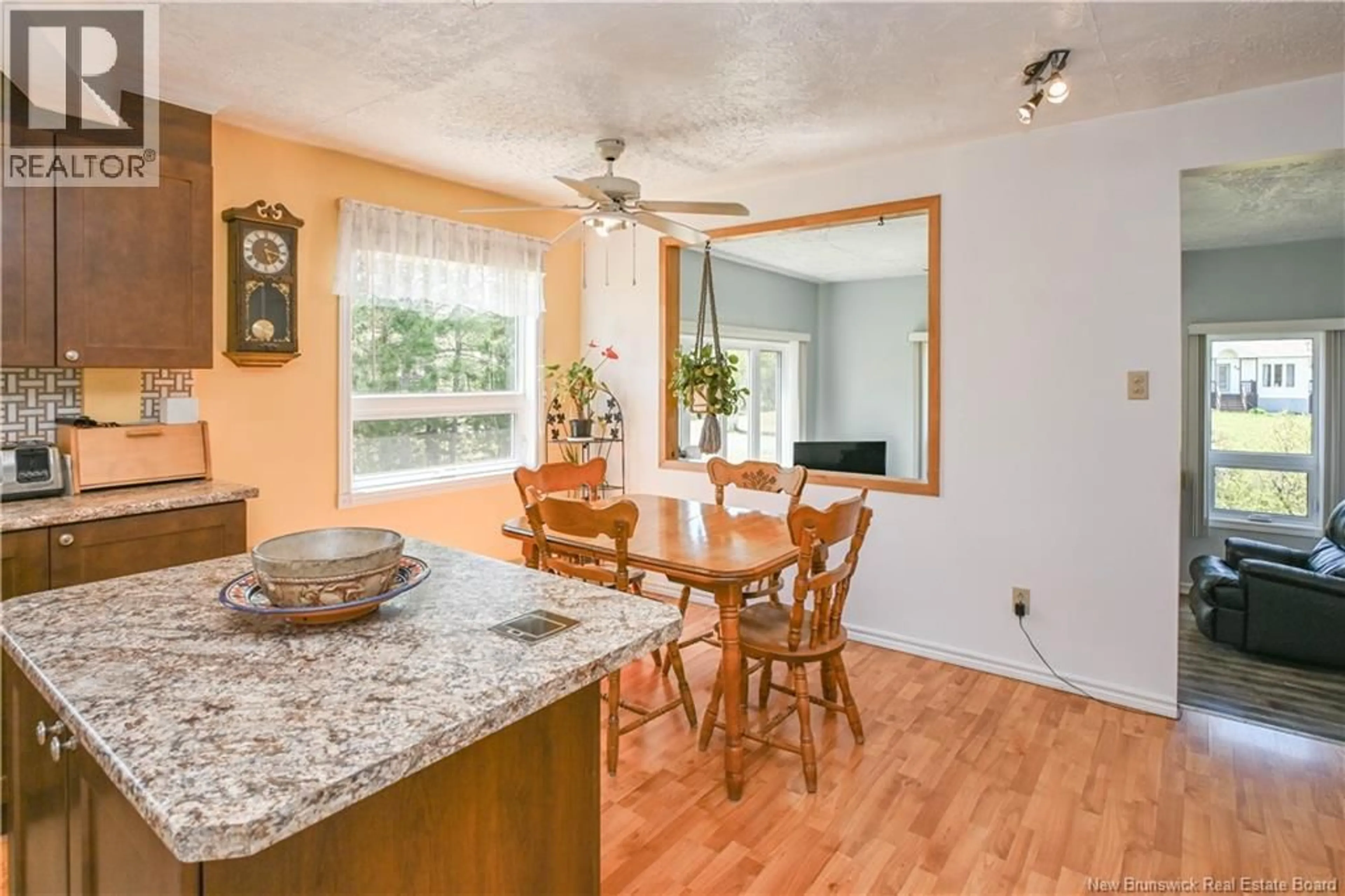 Open concept kitchen, unknown for 35 MALLET STREET, Haut-Shippagan New Brunswick E8S2S2