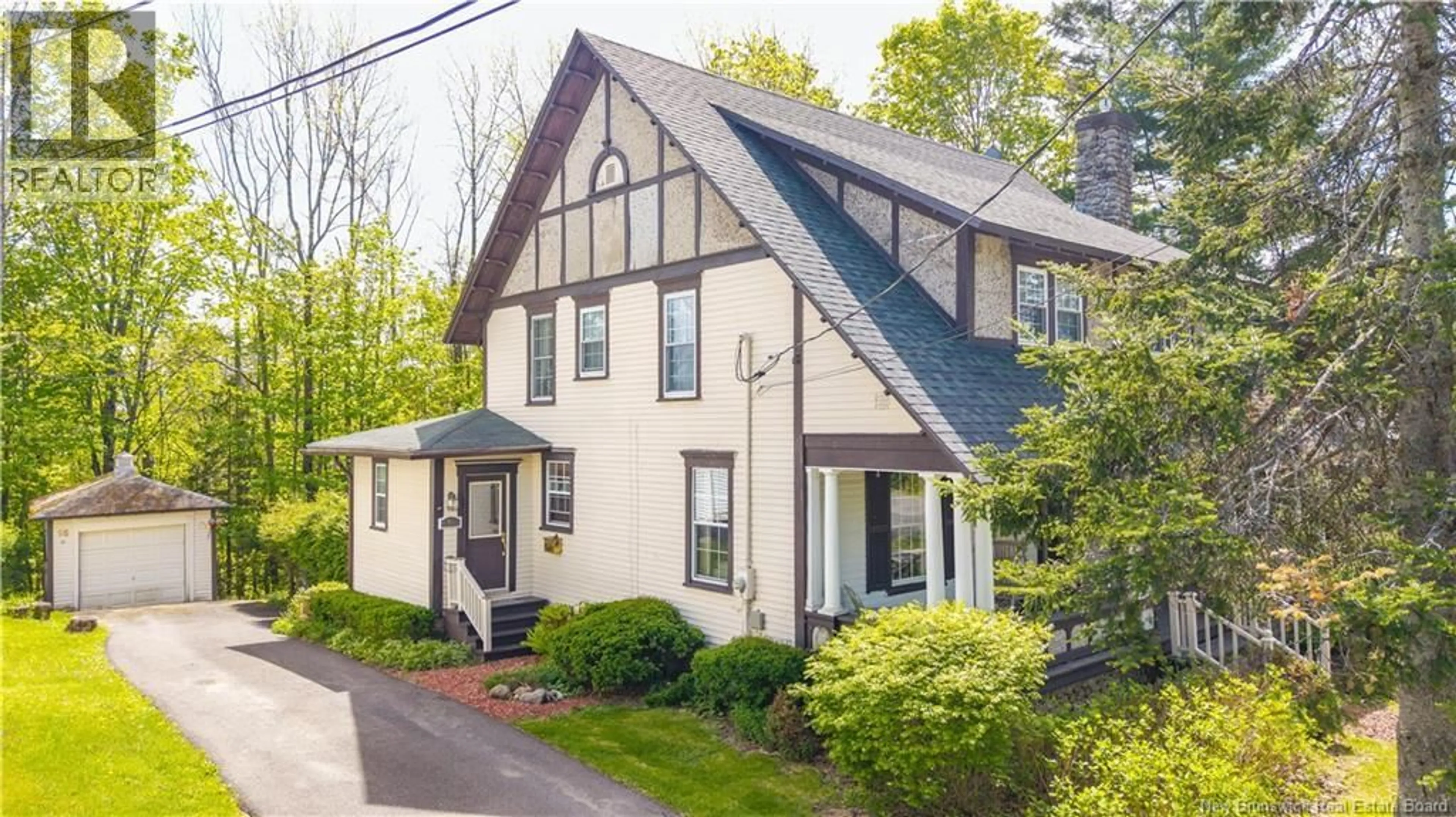 Home with vinyl exterior material, street for 96 UNION STREET, St. Stephen New Brunswick E3L1V5