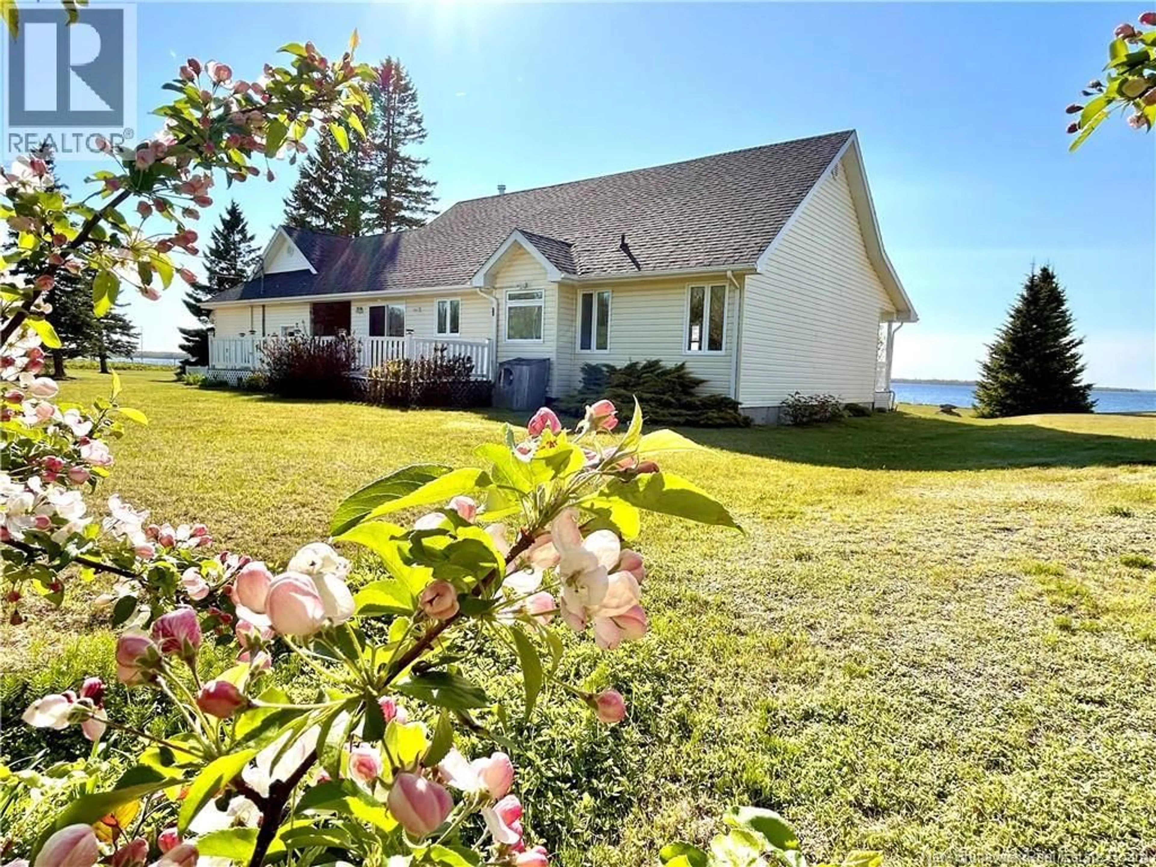 A pic from outside/outdoor area/front of a property/back of a property/a pic from drone, water/lake/river/ocean view for 540 HARDWICKE ROAD, Hardwicke New Brunswick E9A1L6