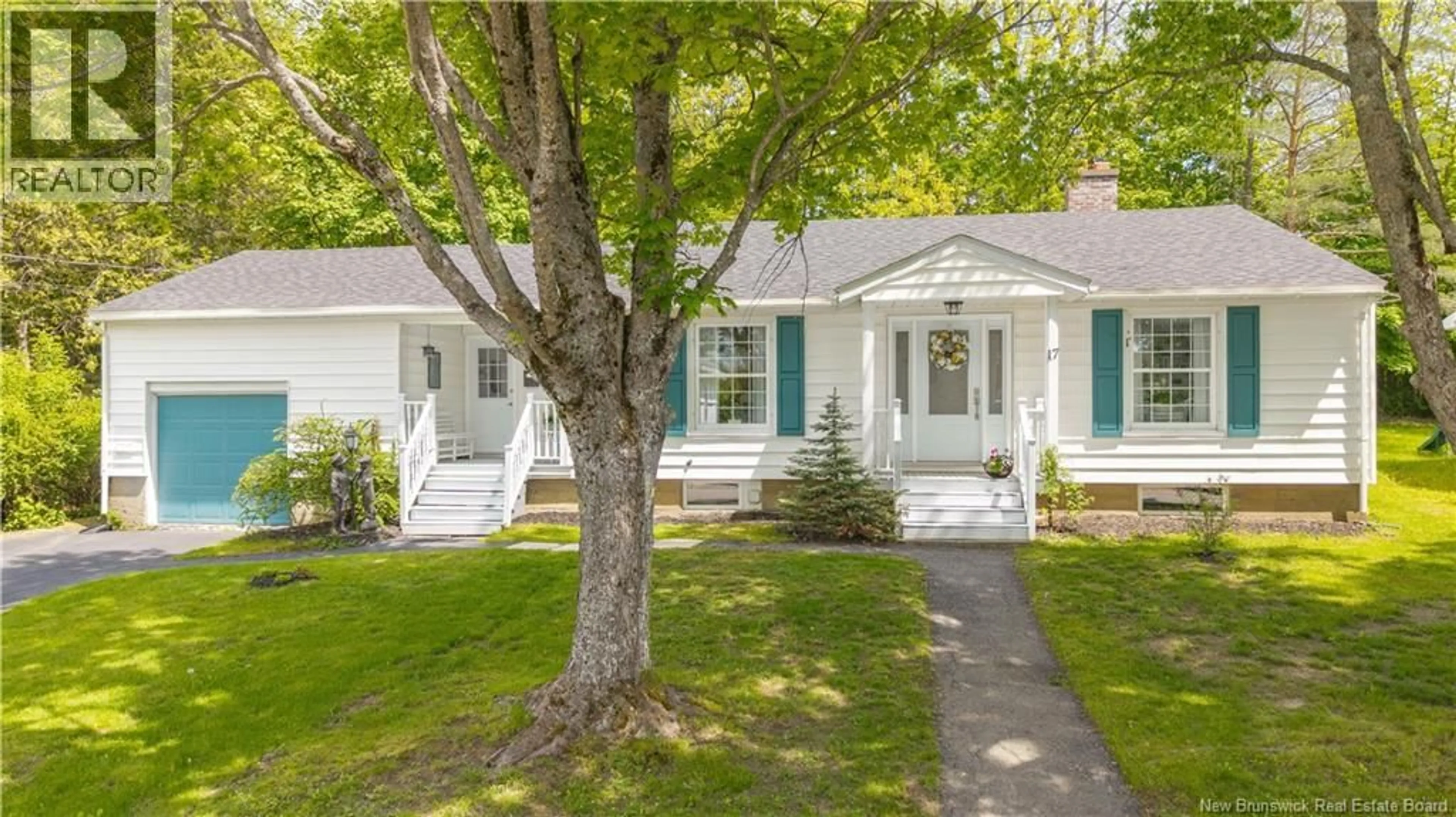 Home with vinyl exterior material, street for 17 PORTER STREET, St. Stephen New Brunswick E3L2M8