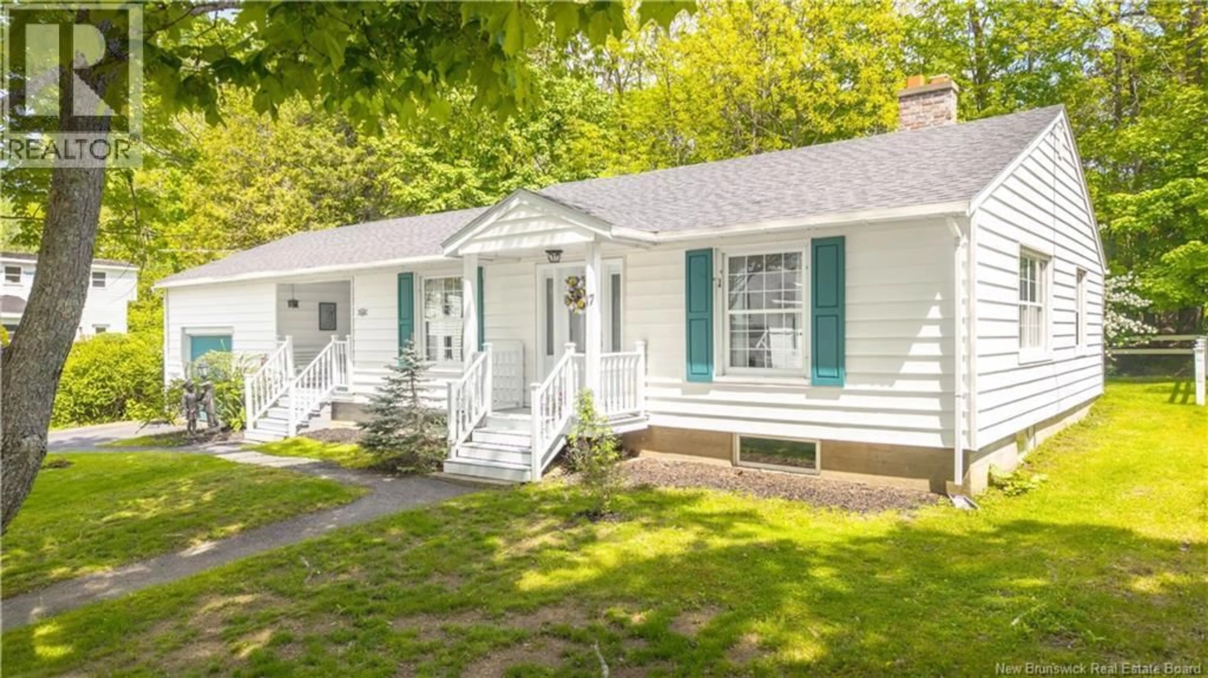 Home with vinyl exterior material, street for 17 PORTER STREET, St. Stephen New Brunswick E3L2M8