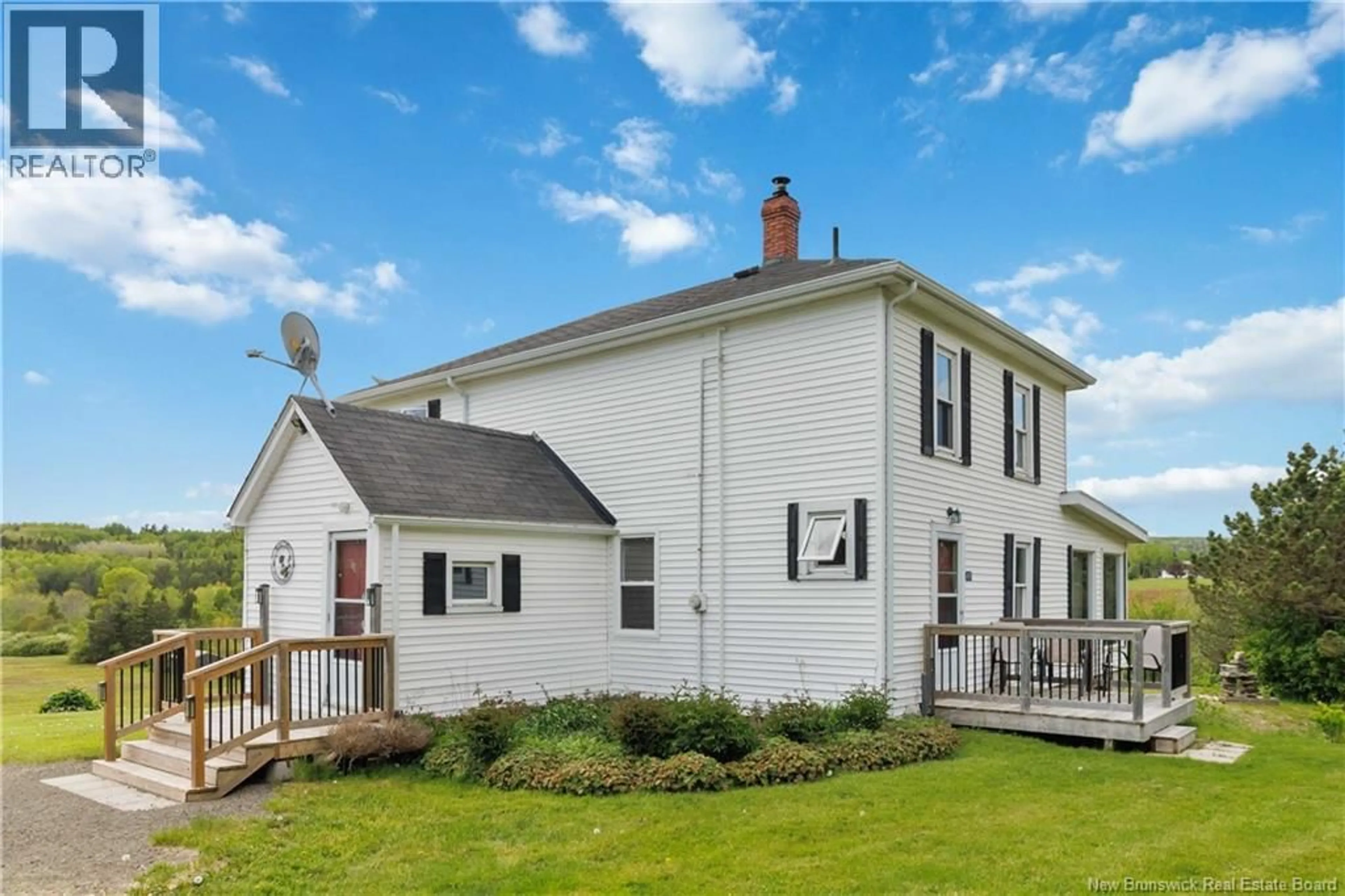 Home with vinyl exterior material, building for 49 HAYWARD ROAD, Prosser Brook New Brunswick E4Z1W3