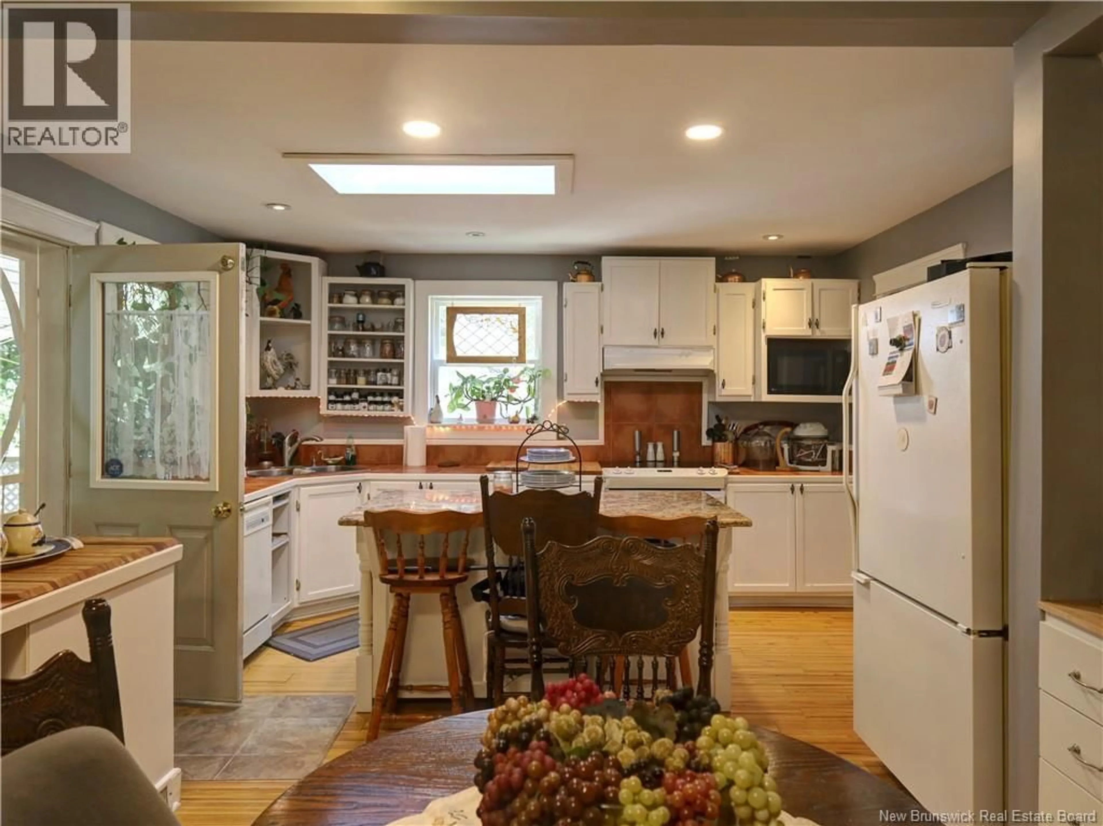Open concept kitchen, unknown for 54 BROAD ROAD, Oromocto New Brunswick E2V1C2