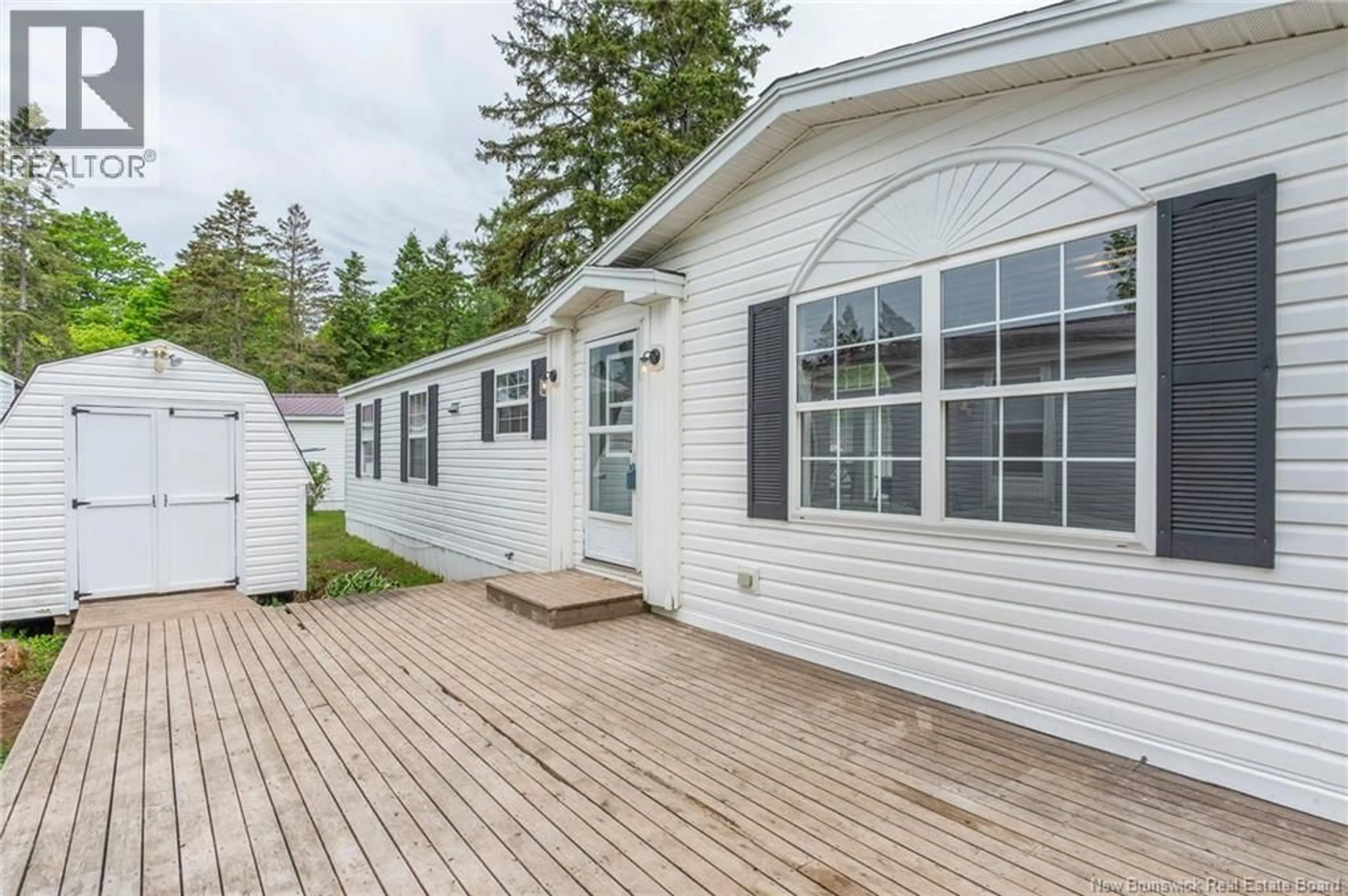 Home with vinyl exterior material, unknown for 37 WALNUT, Quispamsis New Brunswick E2G1W8