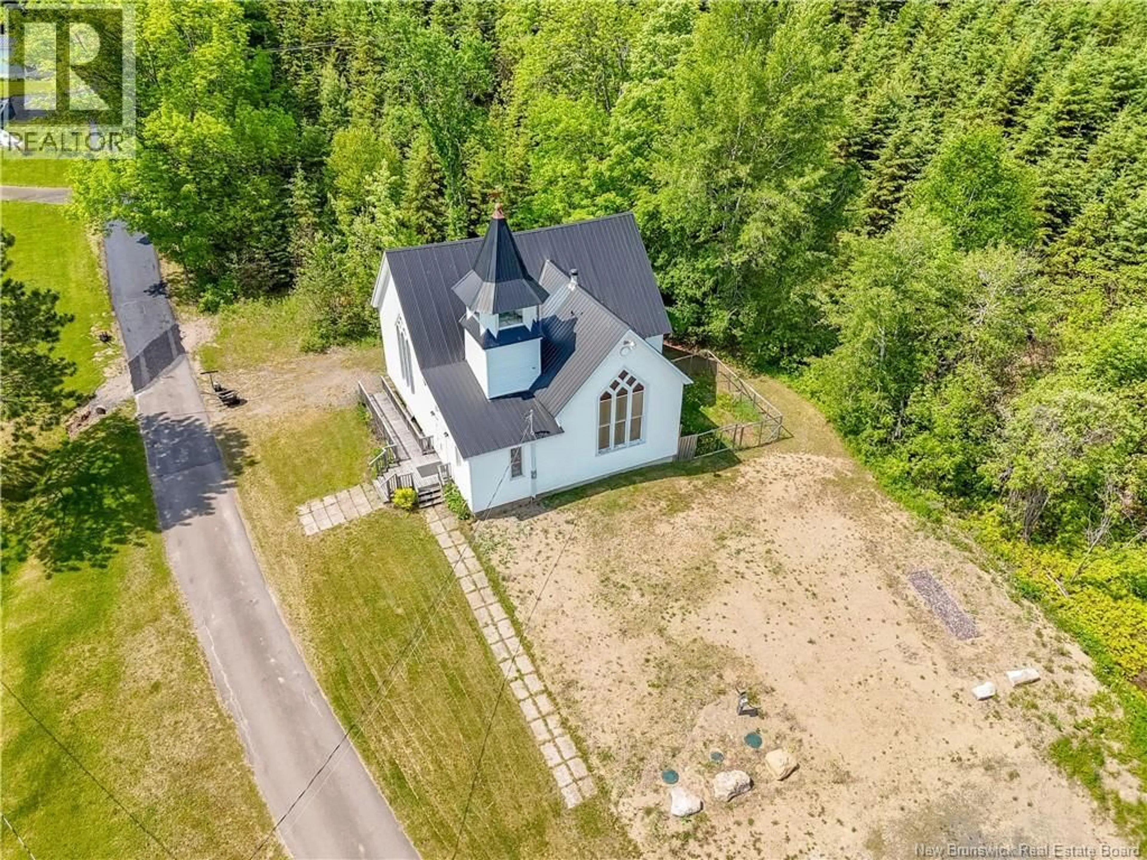 A pic from outside/outdoor area/front of a property/back of a property/a pic from drone, unknown for 6682 ROUTE 102, Nackawic New Brunswick E6K3T7