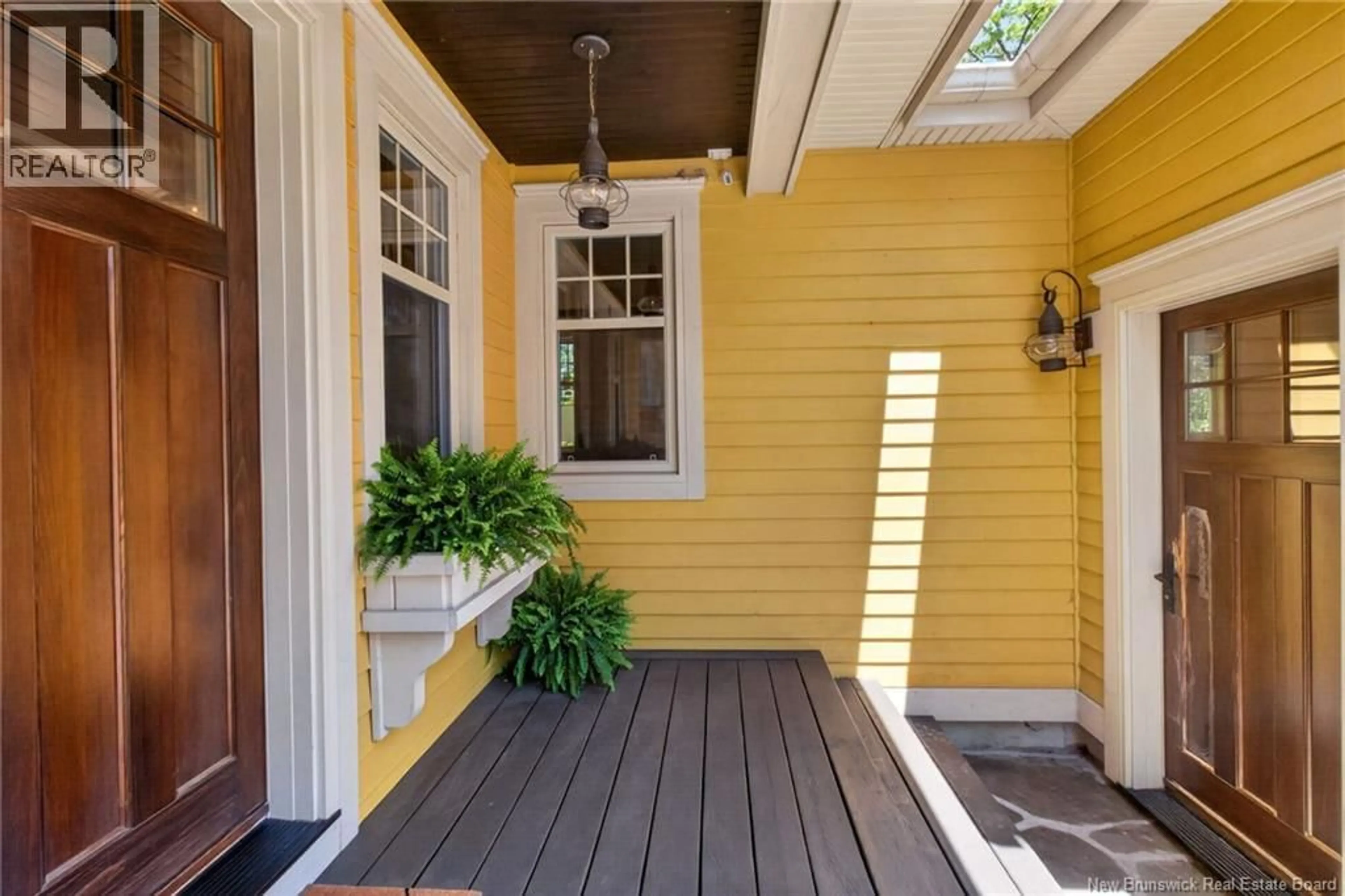 Indoor entryway for 96 METHODIST POINT, Mundleville New Brunswick E4W2L5