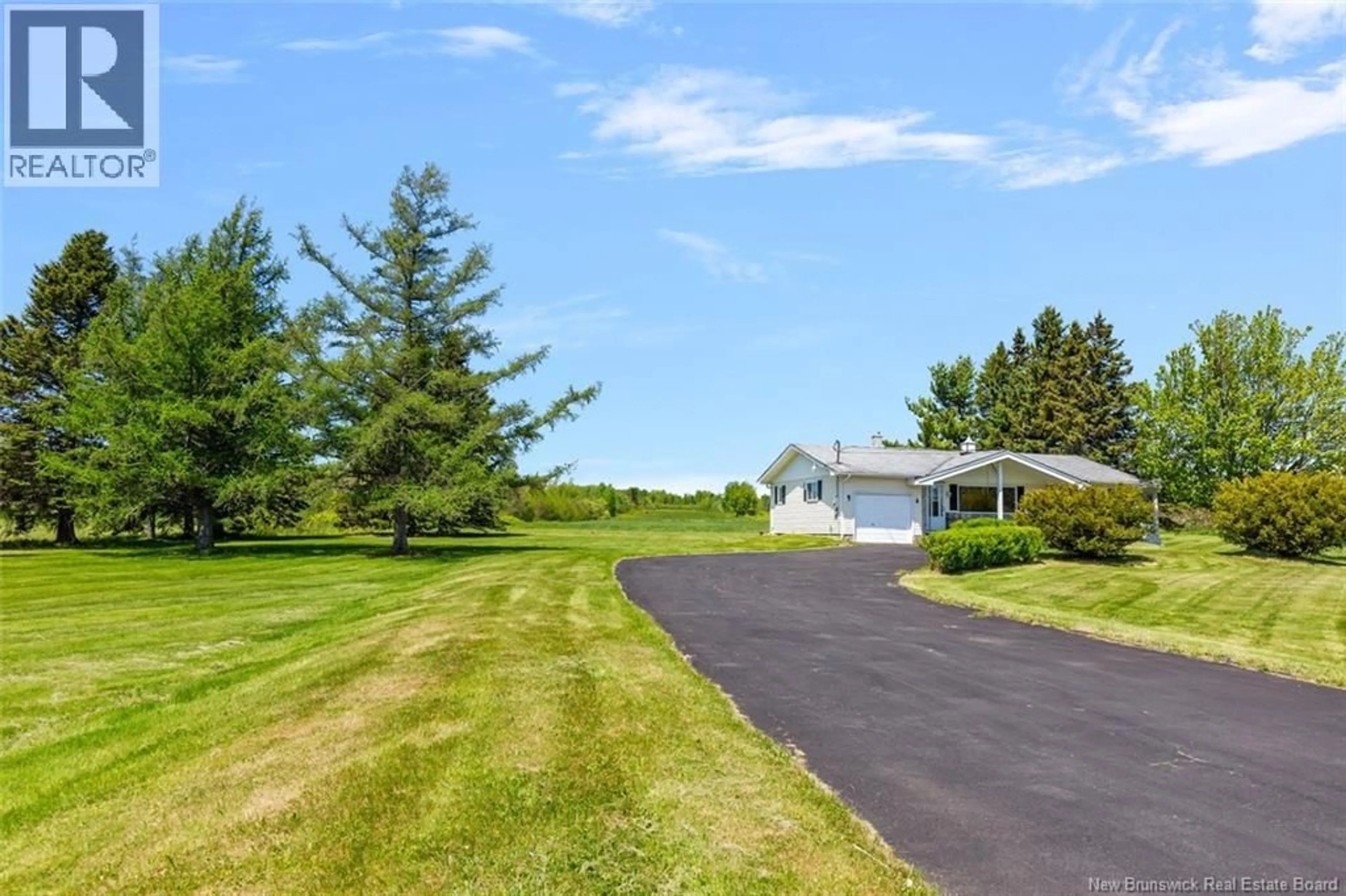 A pic from outside/outdoor area/front of a property/back of a property/a pic from drone, water/lake/river/ocean view for 529 ROUTE 530, Grande-Digue New Brunswick E4R5E1