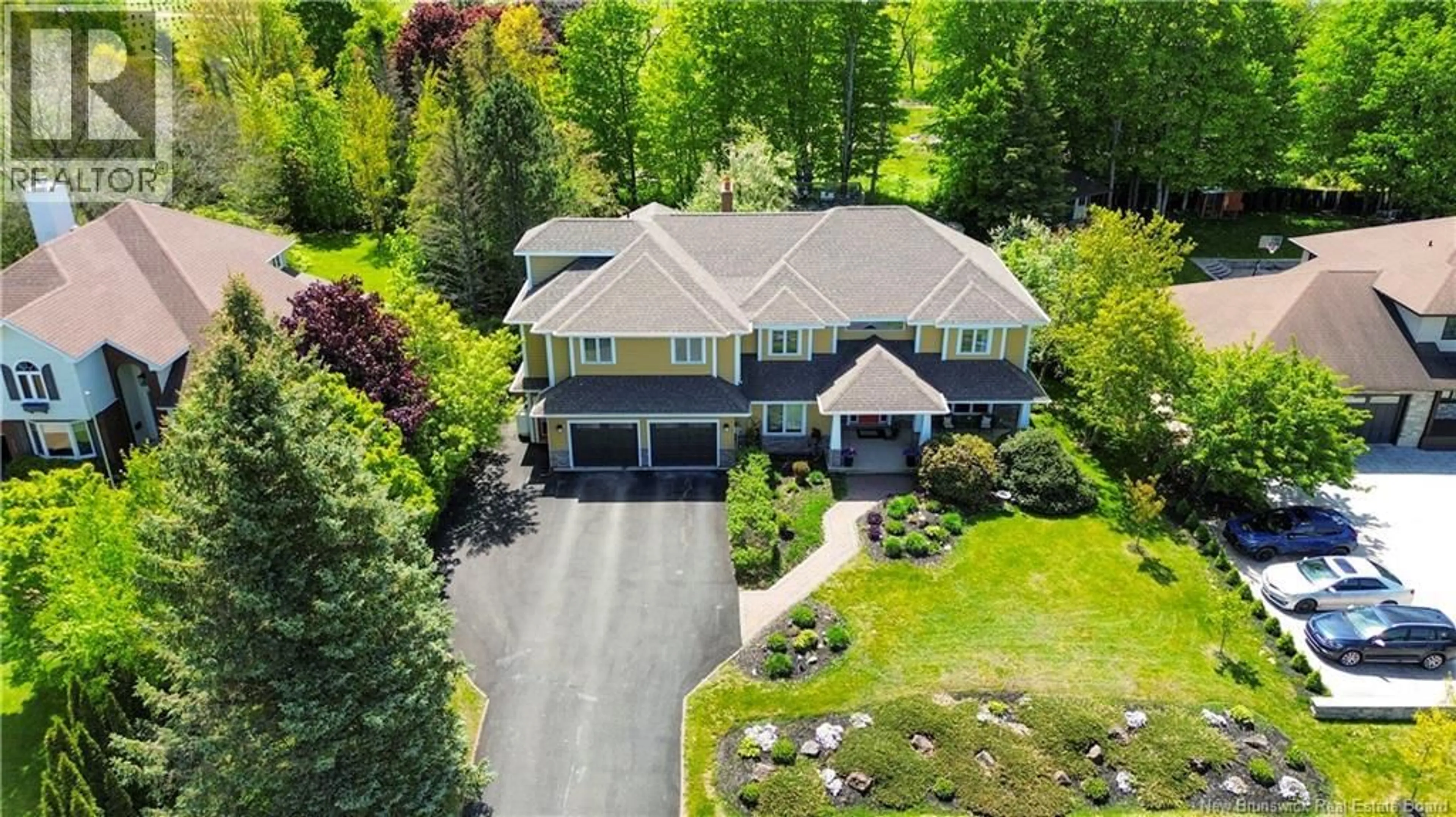 A pic from outside/outdoor area/front of a property/back of a property/a pic from drone, street for 313 LAVOIE, Dieppe New Brunswick E1A6R8