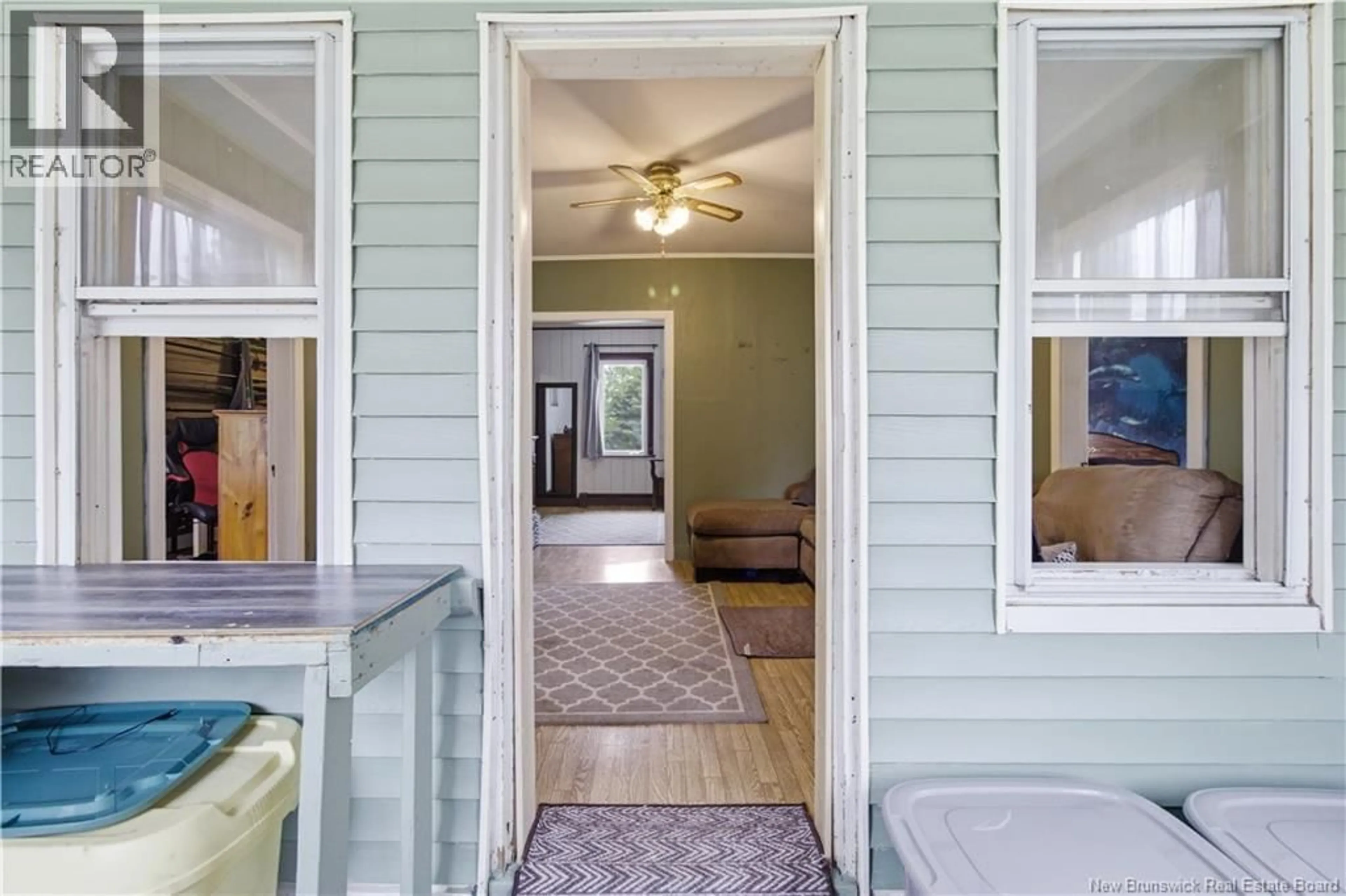 Indoor entryway for 305 PLEASANT DRIVE, Minto New Brunswick E4B2S9