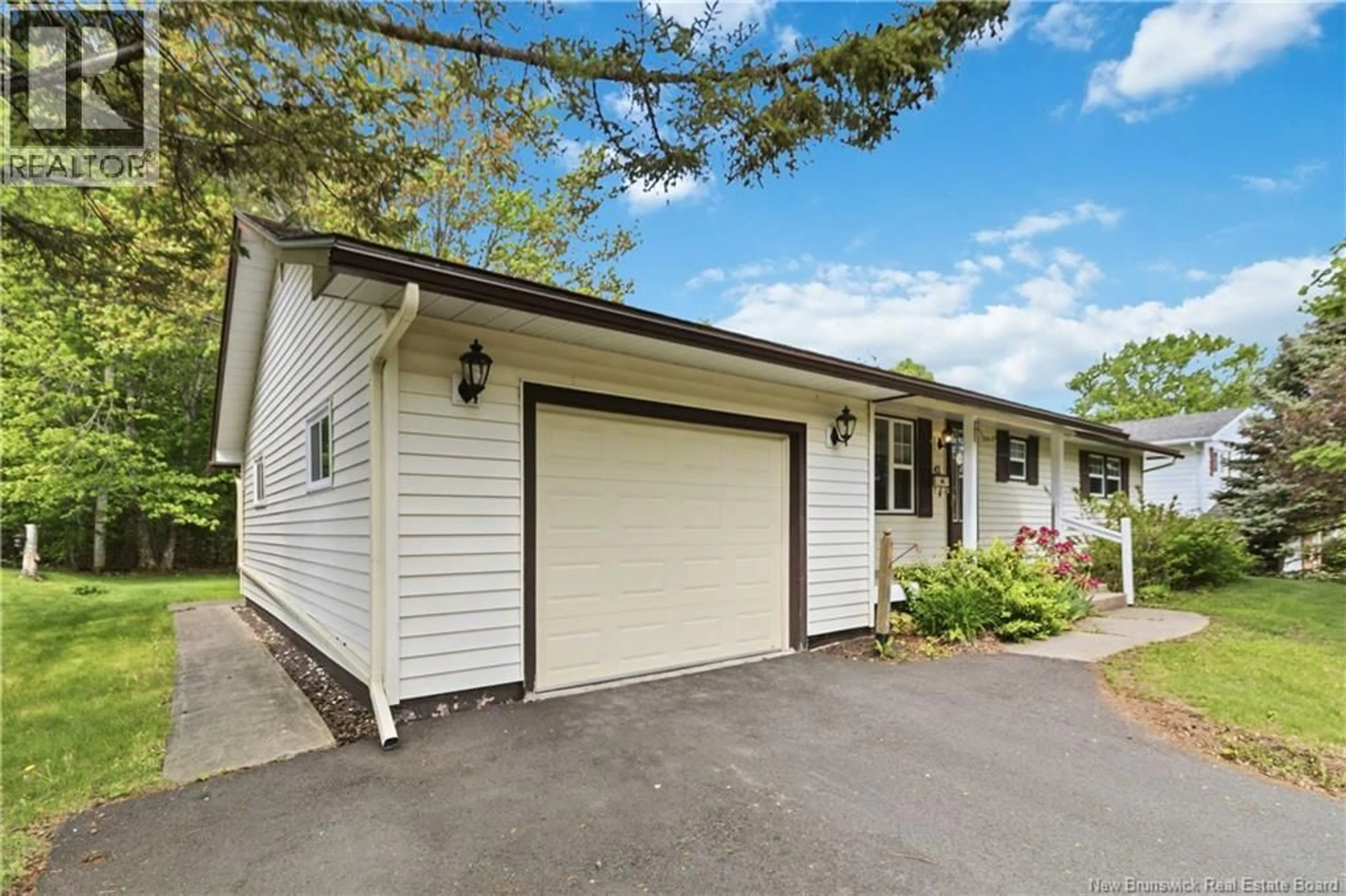 Home with vinyl exterior material, street for 42 GOLDSBORO AVENUE, Riverview New Brunswick E1B4K4