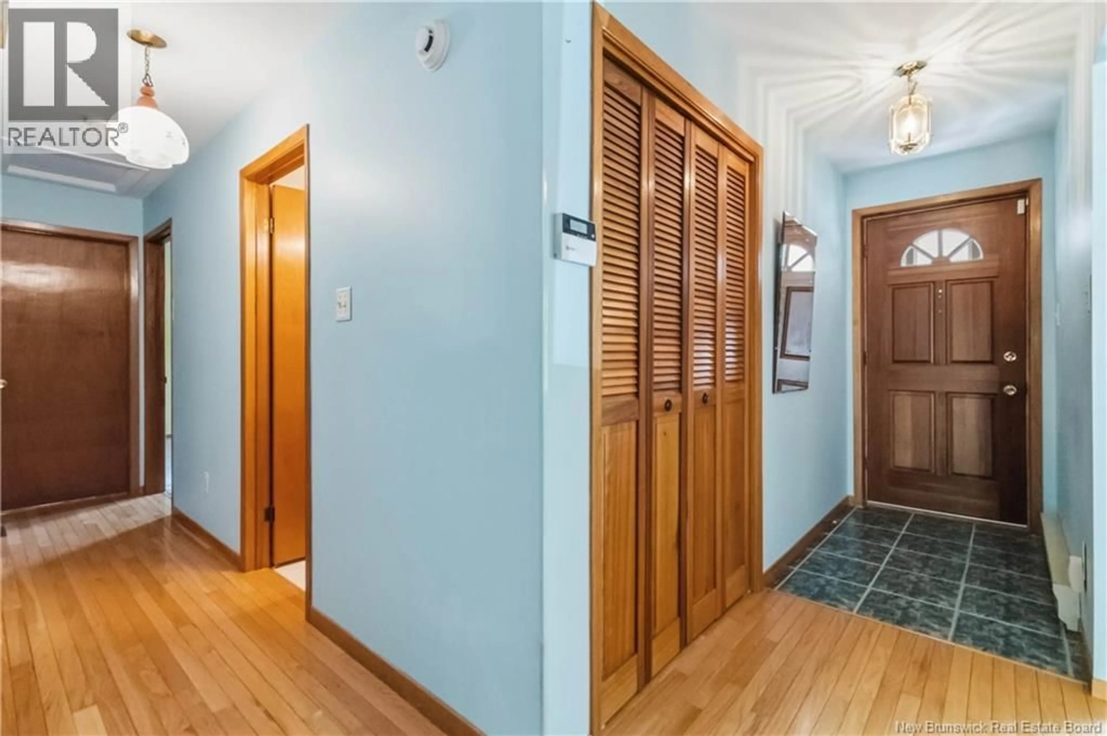 Indoor entryway for 42 GOLDSBORO AVENUE, Riverview New Brunswick E1B4K4