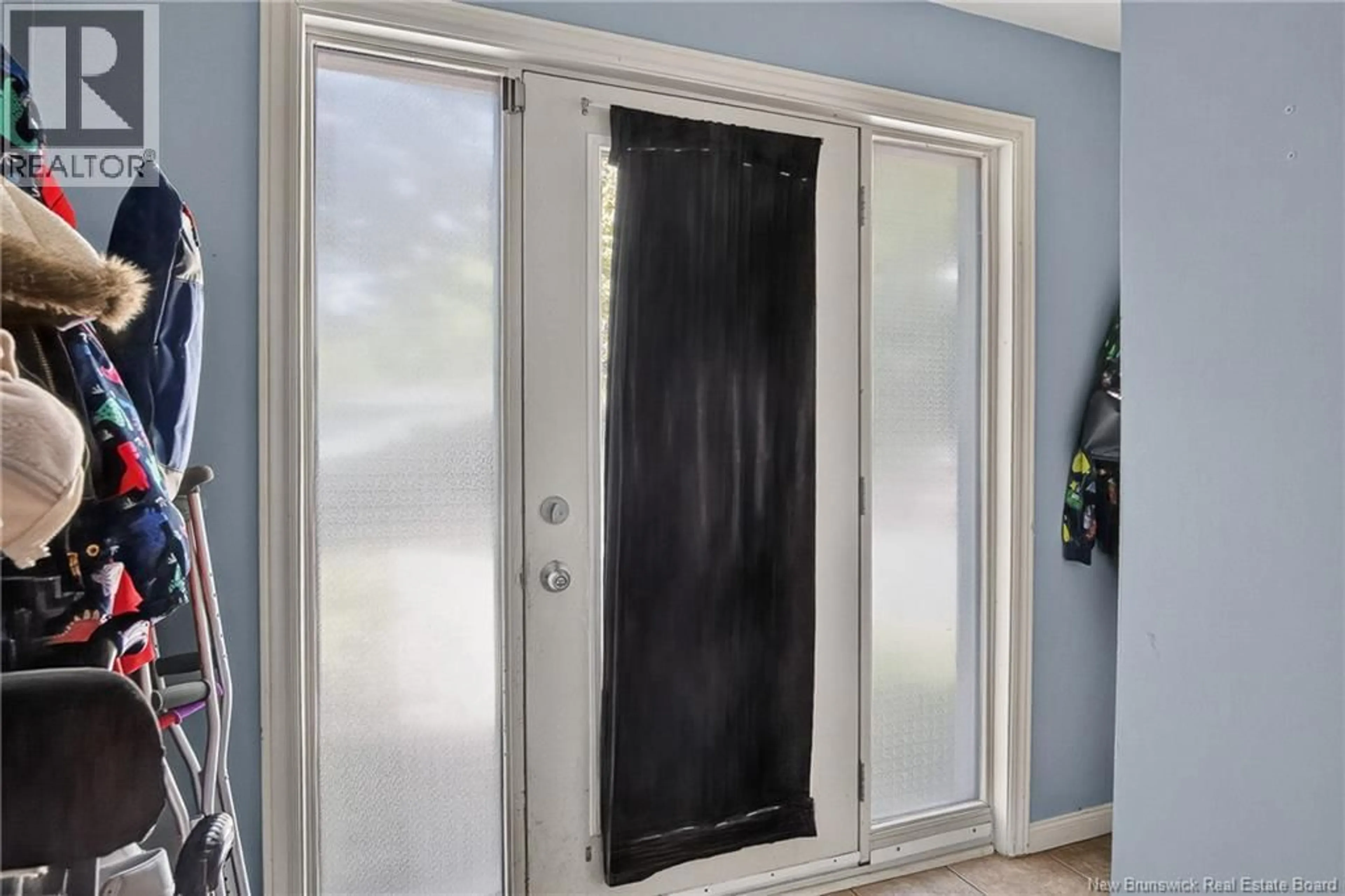 Indoor entryway for 15 O'BRIEN STREET, Saint John New Brunswick E2M5S2