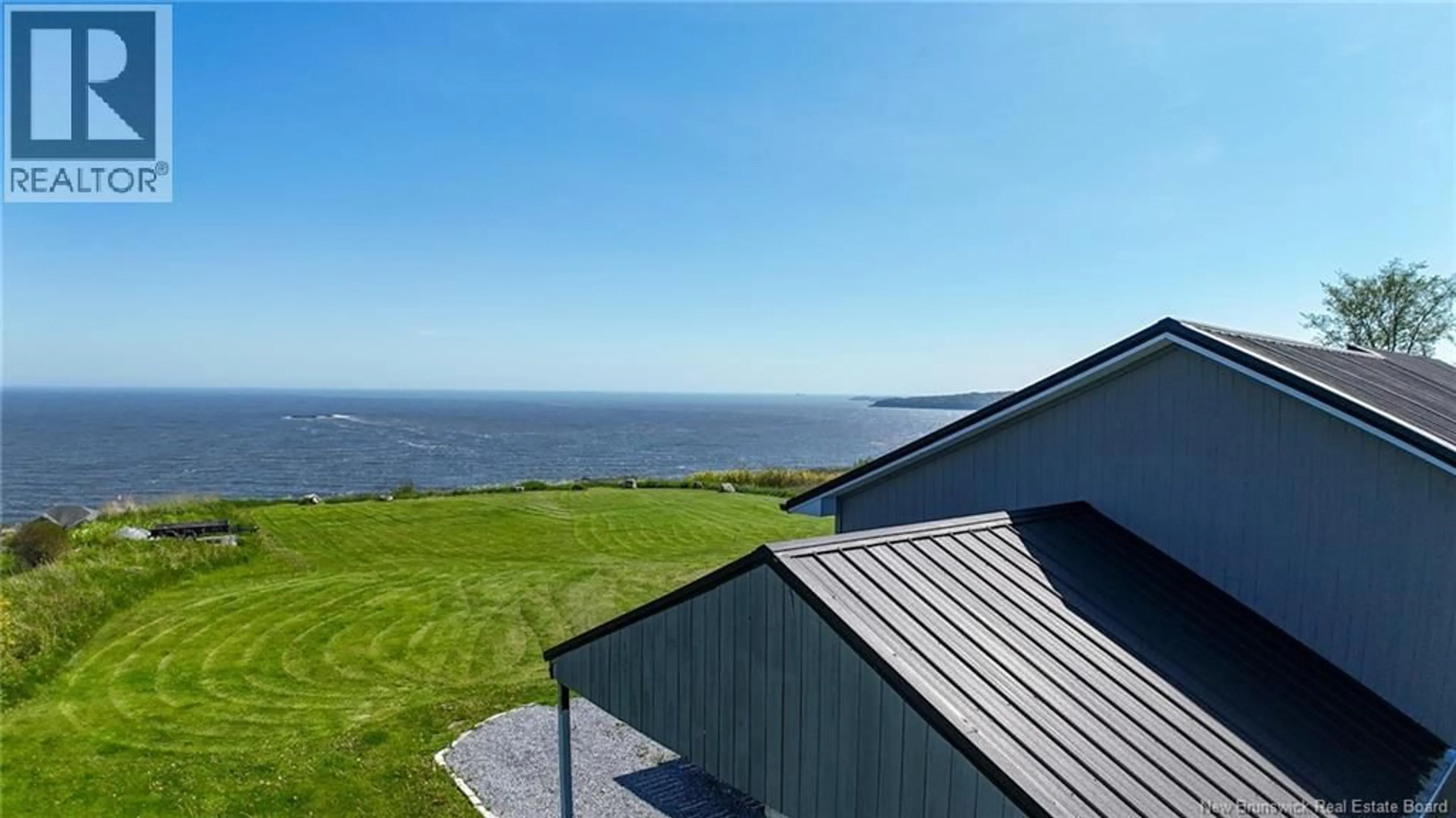 A pic from outside/outdoor area/front of a property/back of a property/a pic from drone, water/lake/river/ocean view for 379 DEMILLE STREET, Saint John New Brunswick E2M2V6