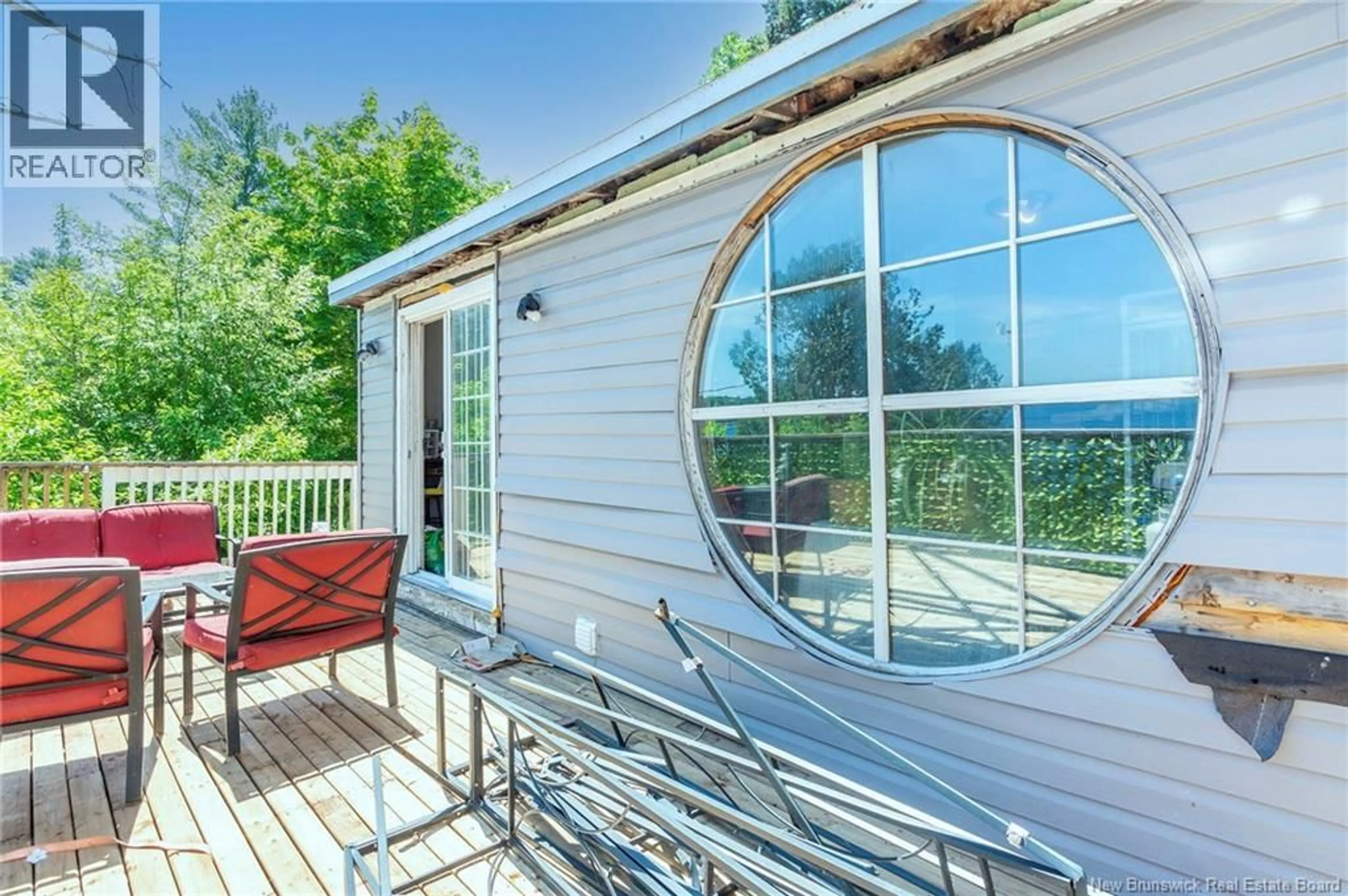 Patio, water/lake/river/ocean view for 20 RIVERSIDE LANE, Saint John New Brunswick E2M6Y9