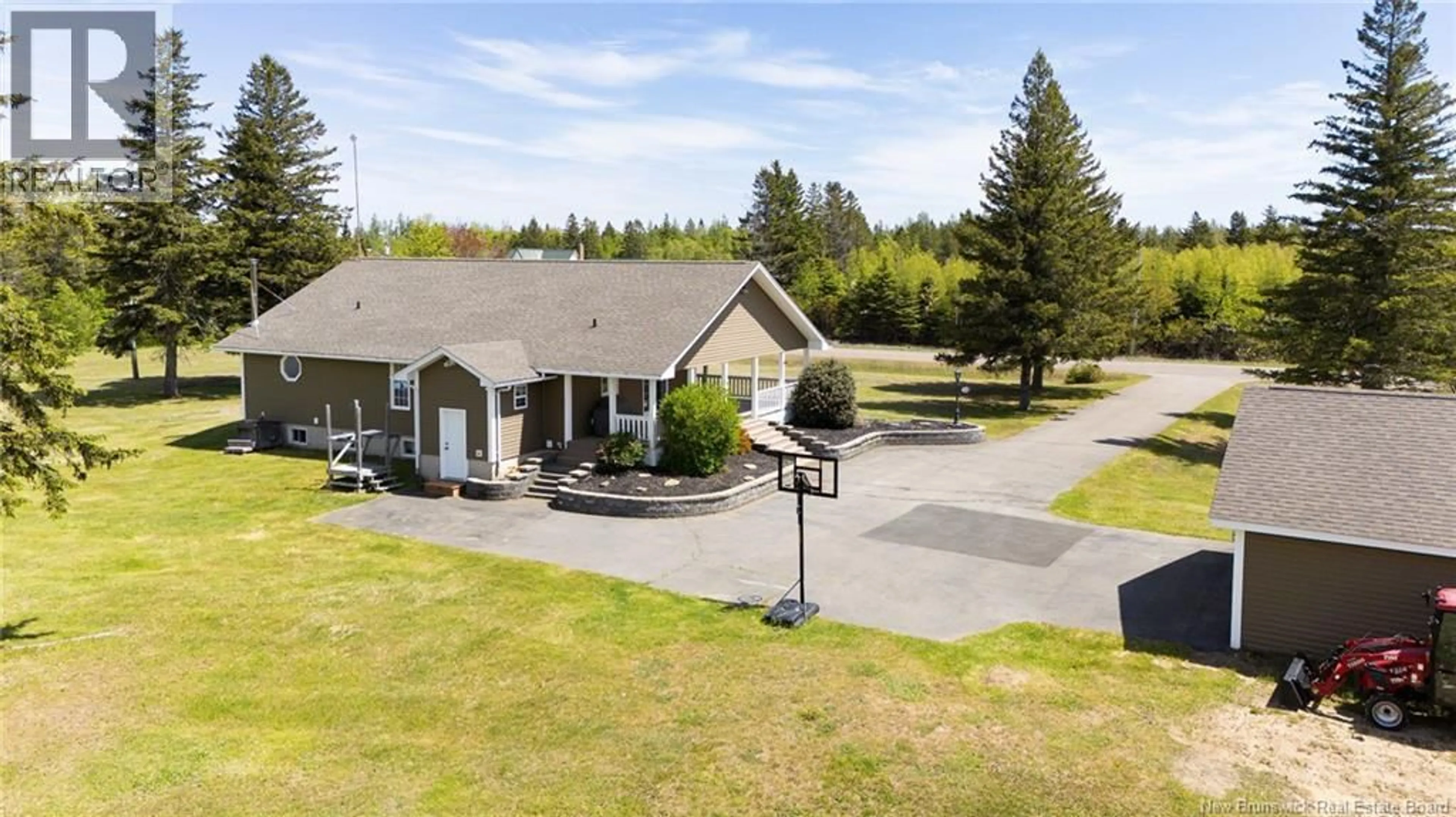 A pic from outside/outdoor area/front of a property/back of a property/a pic from drone, unknown for 141 RICHIBUCTO-VILLAGE ROAD, Richiboucto-Village New Brunswick E4W1K6
