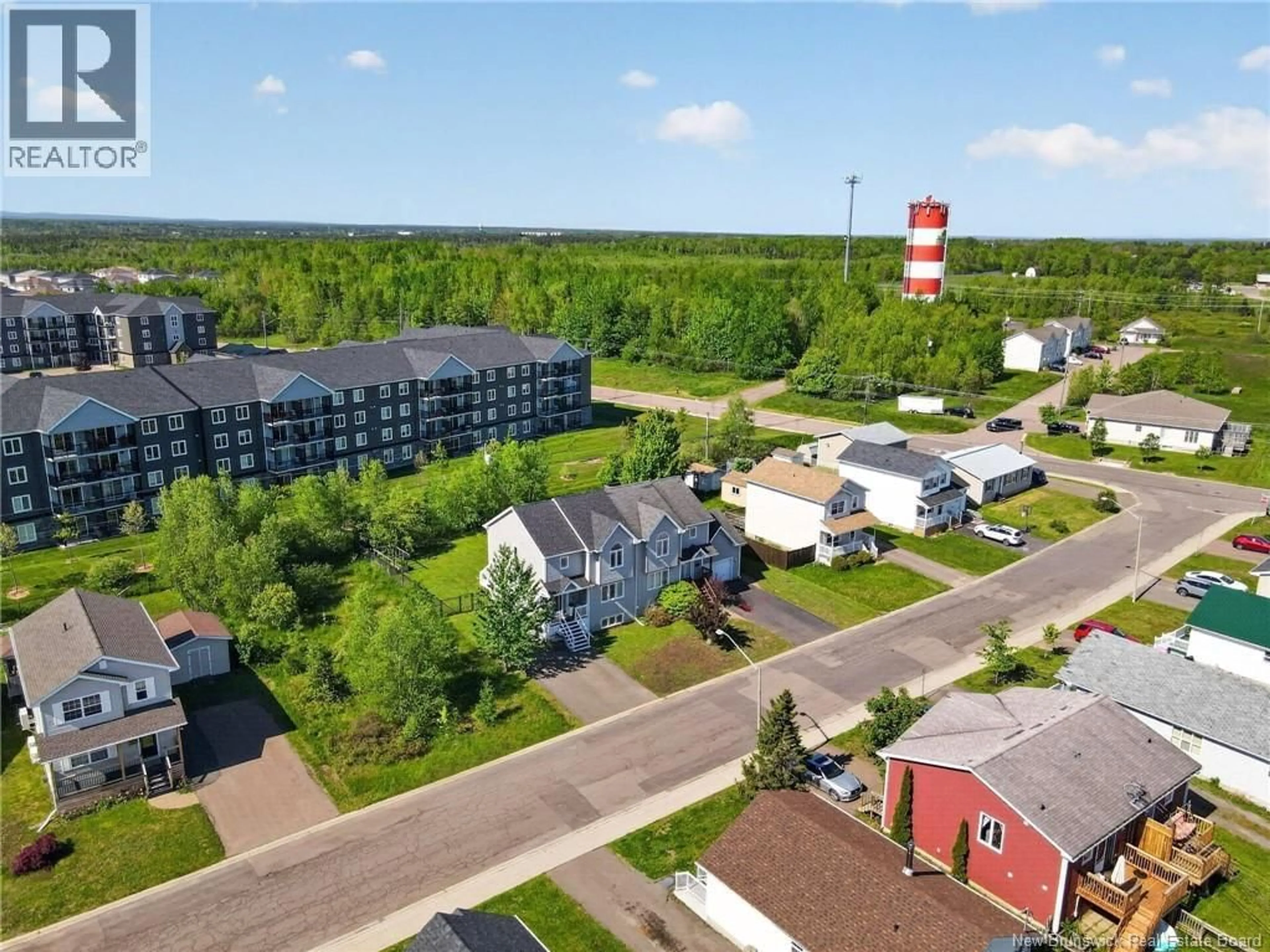 A pic from outside/outdoor area/front of a property/back of a property/a pic from drone, building for 18 HILLSDALE AVENUE, Riverview New Brunswick E1B5J6