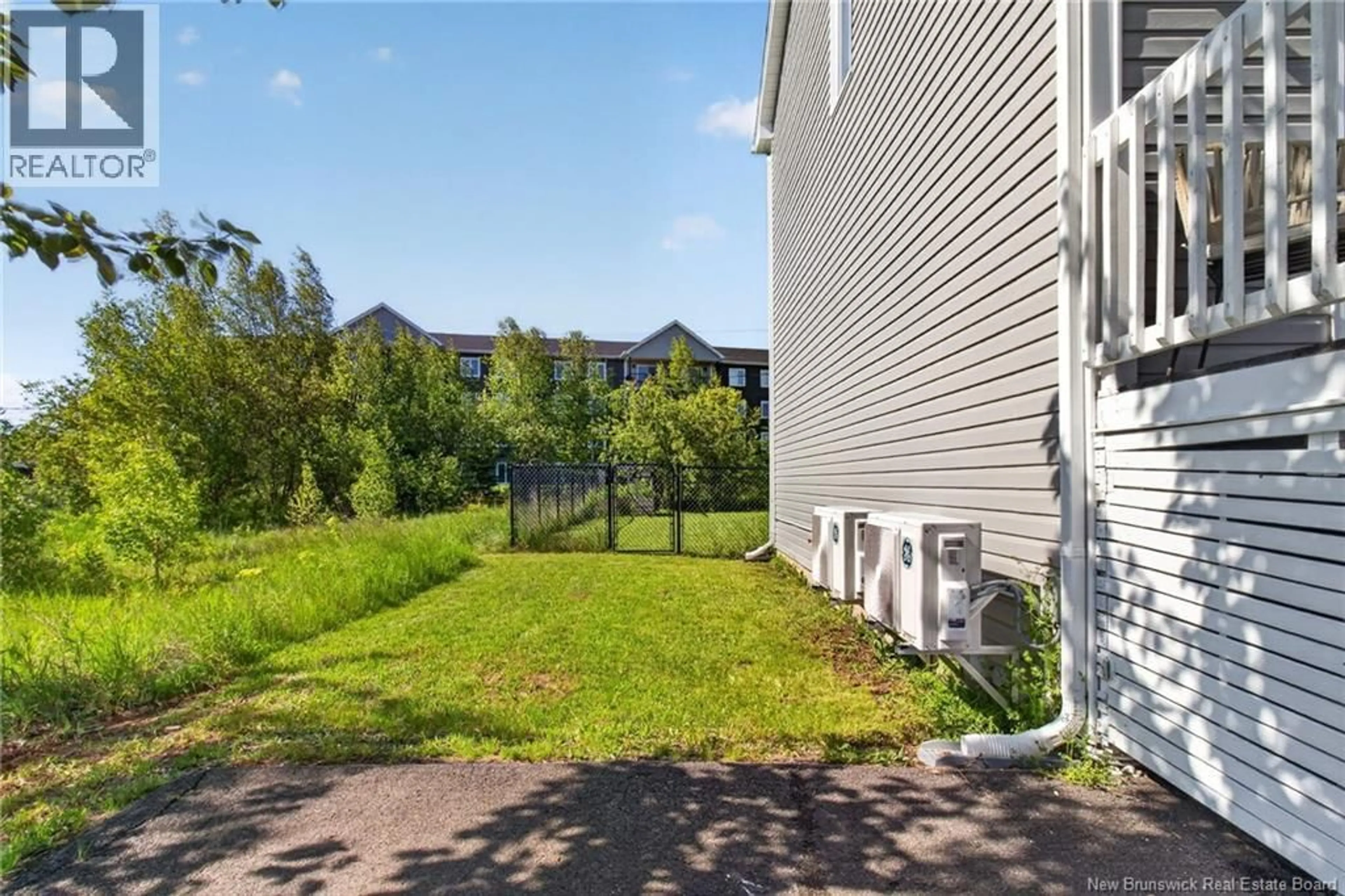 A pic from outside/outdoor area/front of a property/back of a property/a pic from drone, unknown for 18 HILLSDALE AVENUE, Riverview New Brunswick E1B5J6