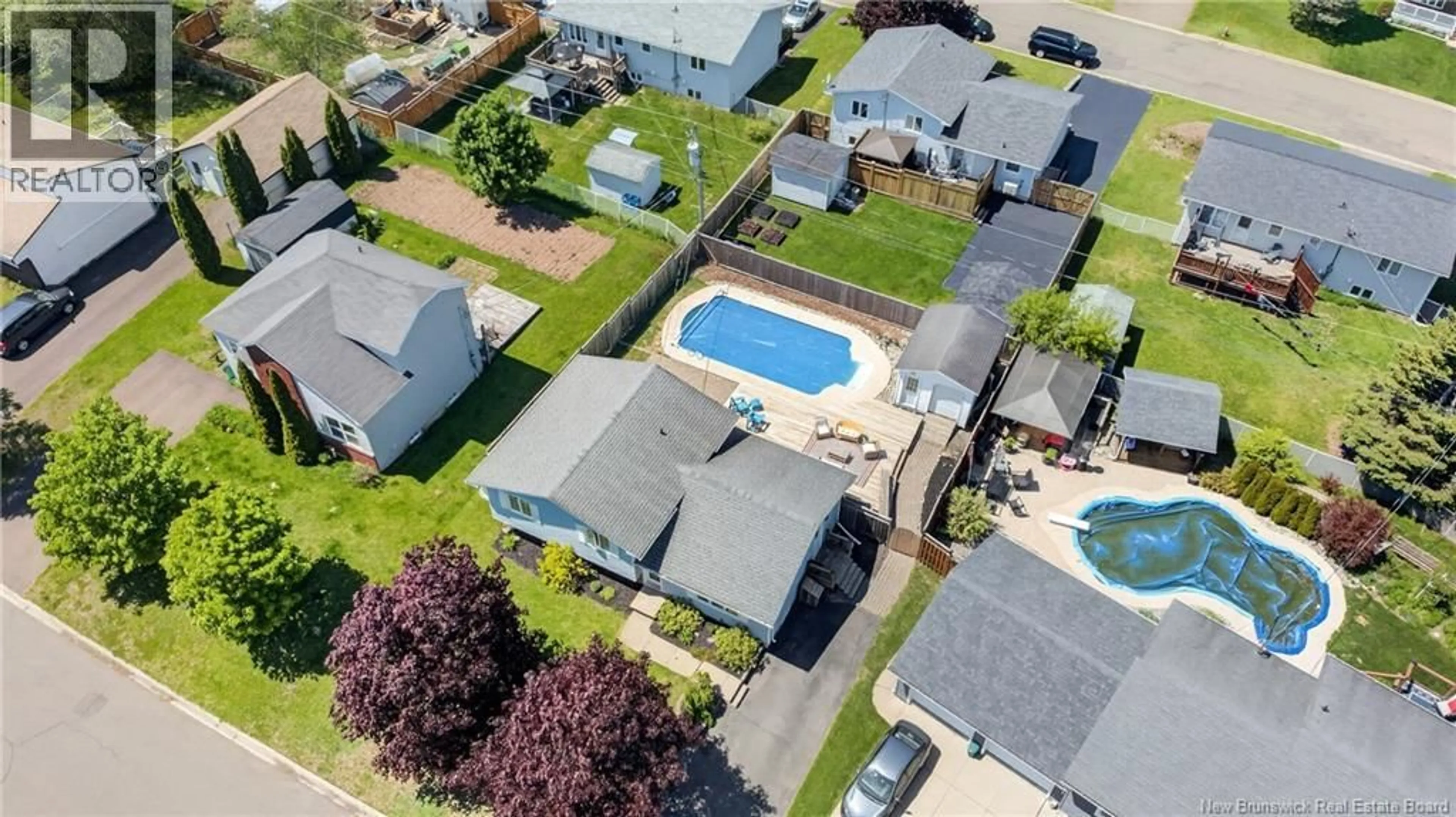 A pic from outside/outdoor area/front of a property/back of a property/a pic from drone, street for 115 HIGHMEADOW DRIVE, Moncton New Brunswick E1G2B8