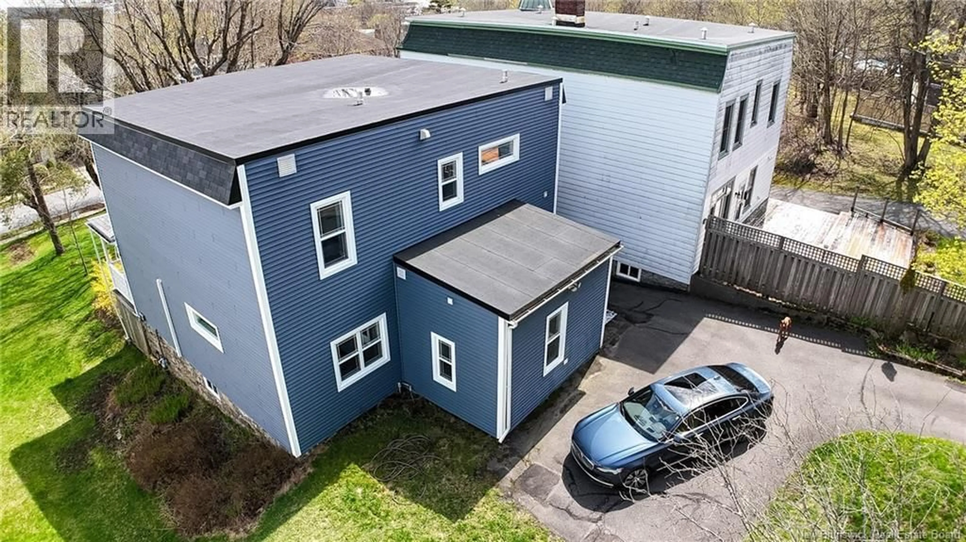 A pic from outside/outdoor area/front of a property/back of a property/a pic from drone, building for 26 SEELY STREET, Saint John New Brunswick E2K4B2