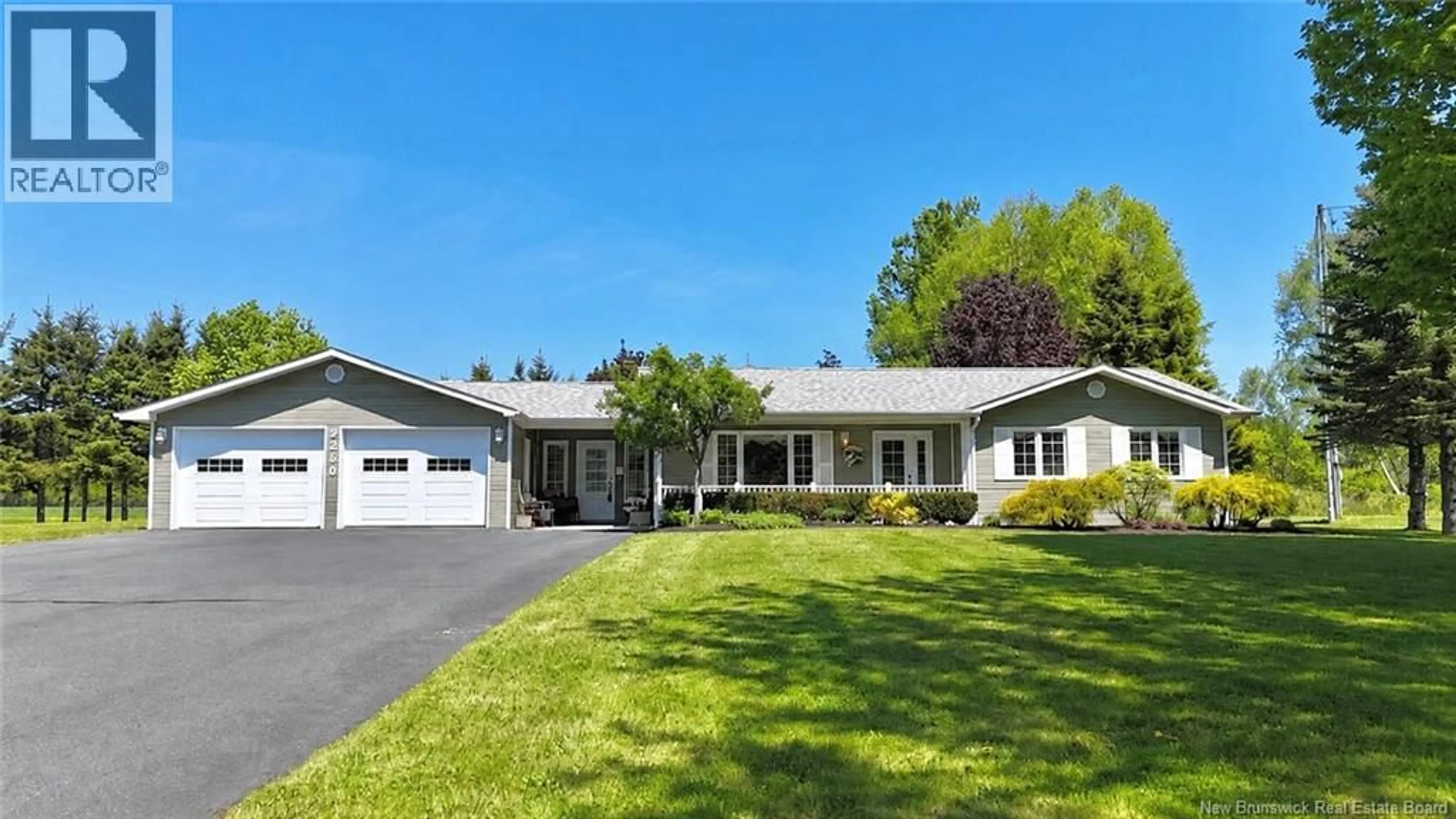 Home with vinyl exterior material, street for 2260 SUNSET, Bathurst New Brunswick E2A7K8