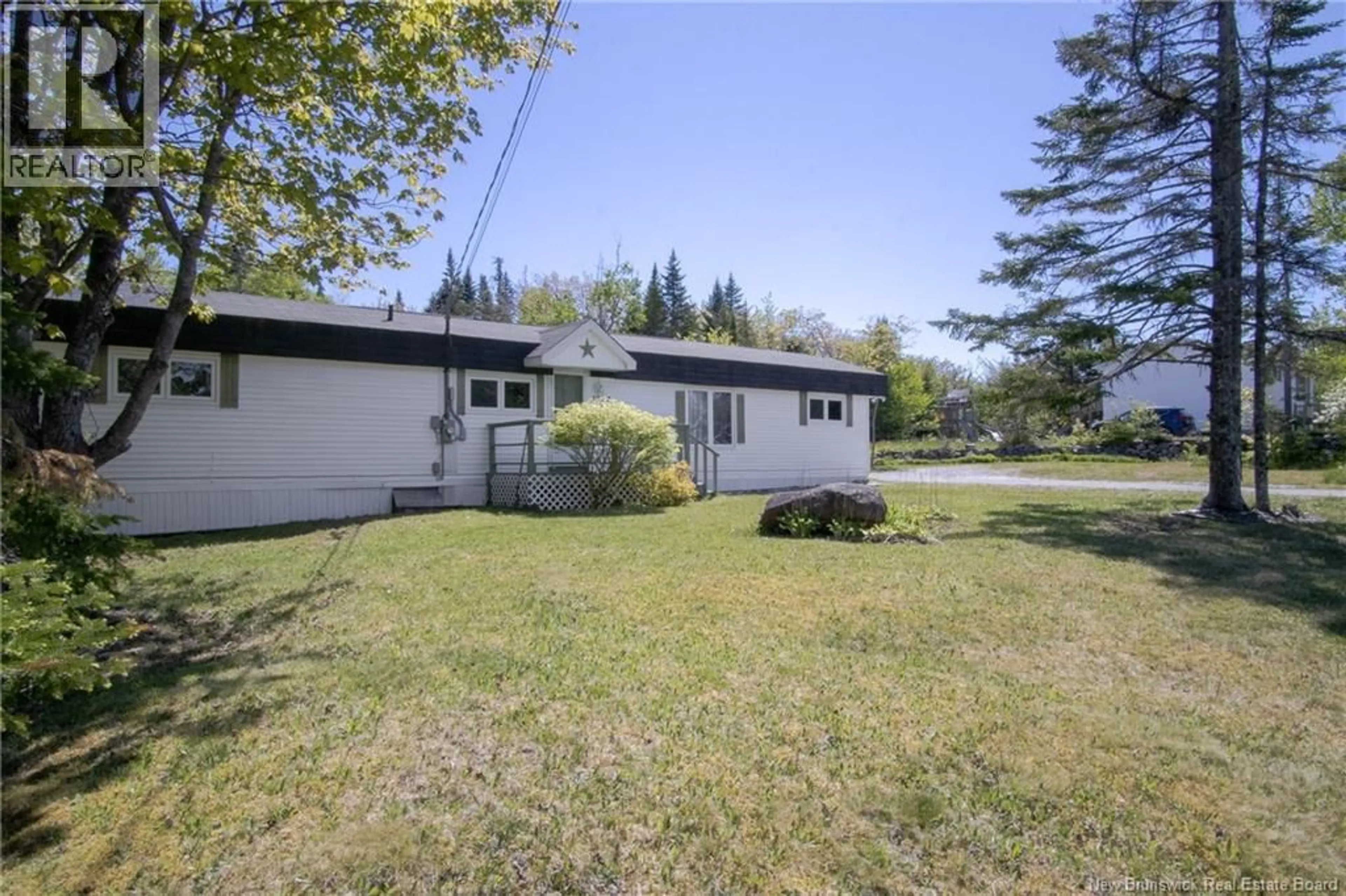 A pic from outside/outdoor area/front of a property/back of a property/a pic from drone, street for 1022 ROUTE 111, Rowley New Brunswick E2S2E5
