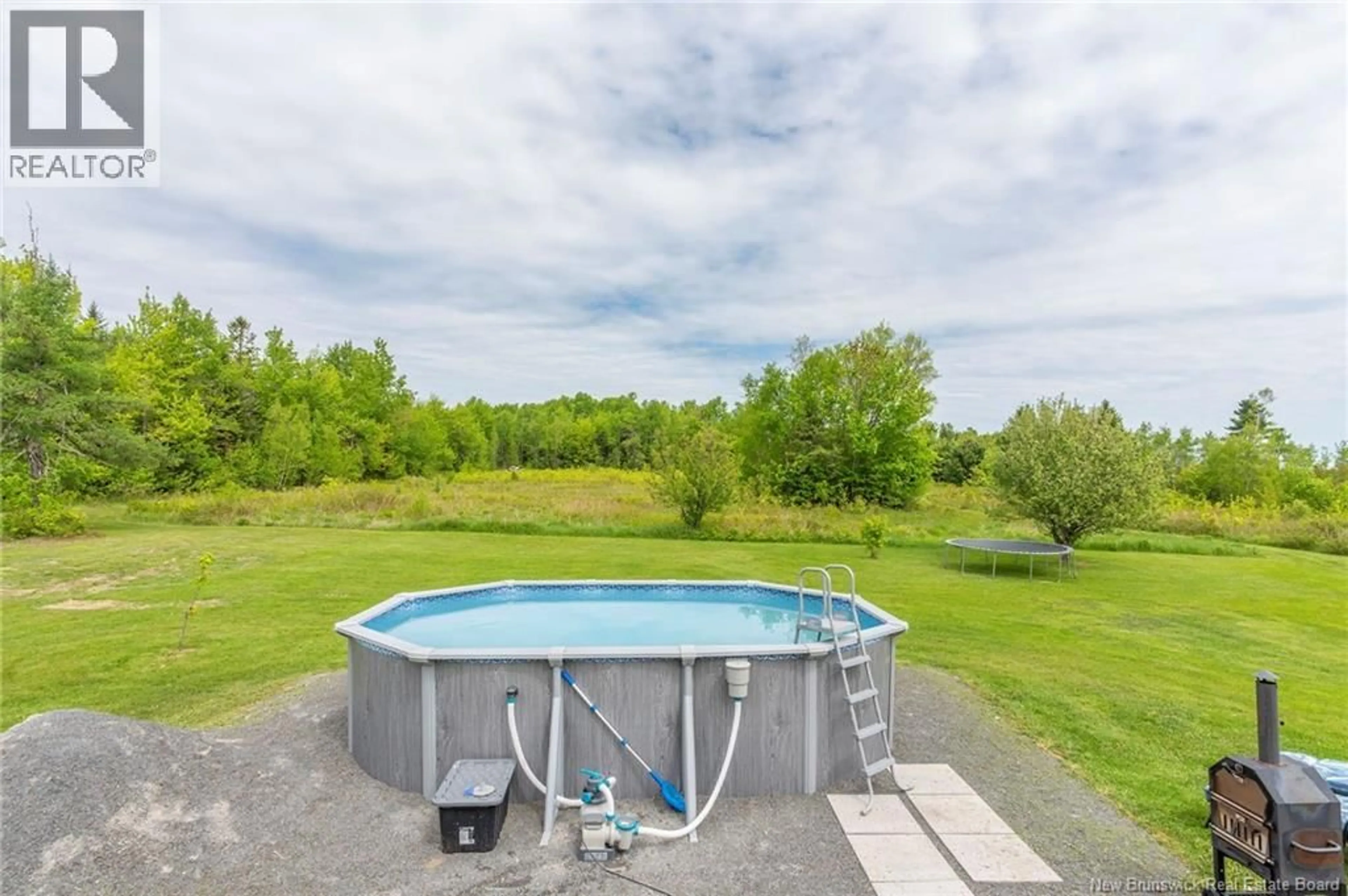 Pool for 282 MEADOW BROOK ROAD, Wirral New Brunswick E5L2T5