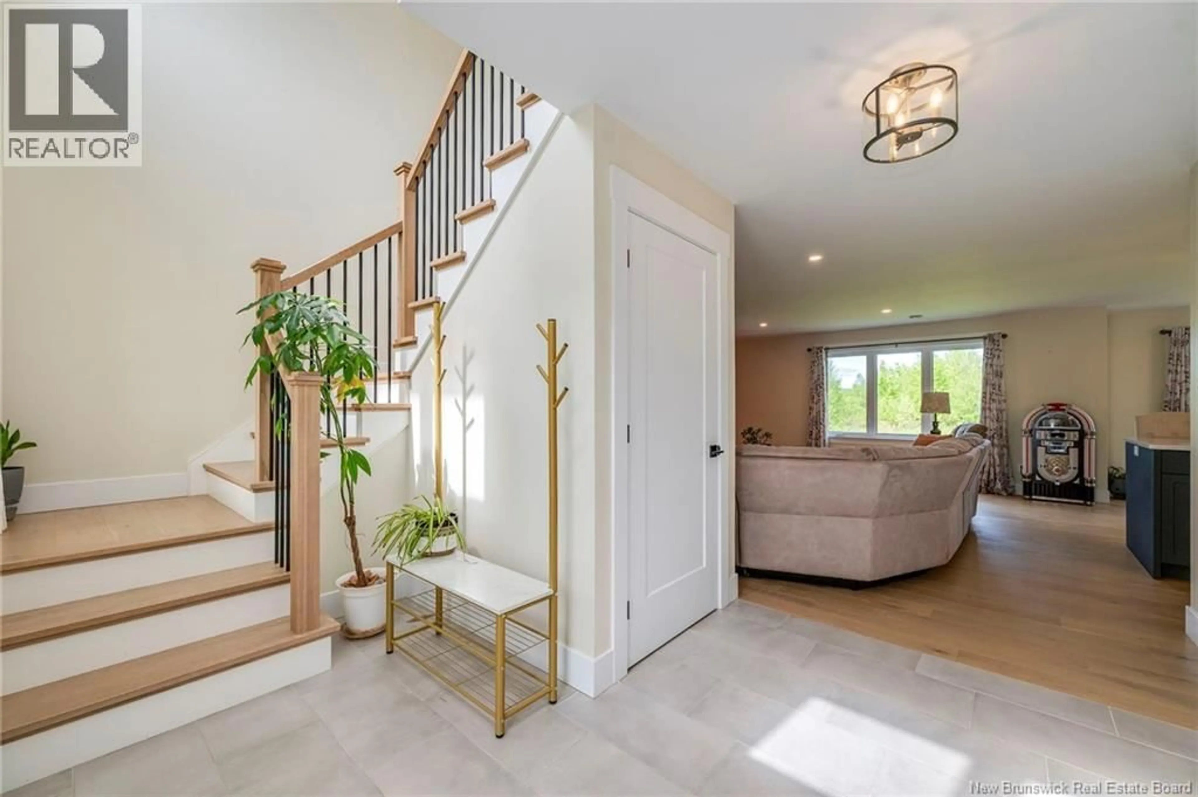 Indoor entryway for 123 KING'S BRIDGE BOULEVARD, Moncton New Brunswick E1G5R7