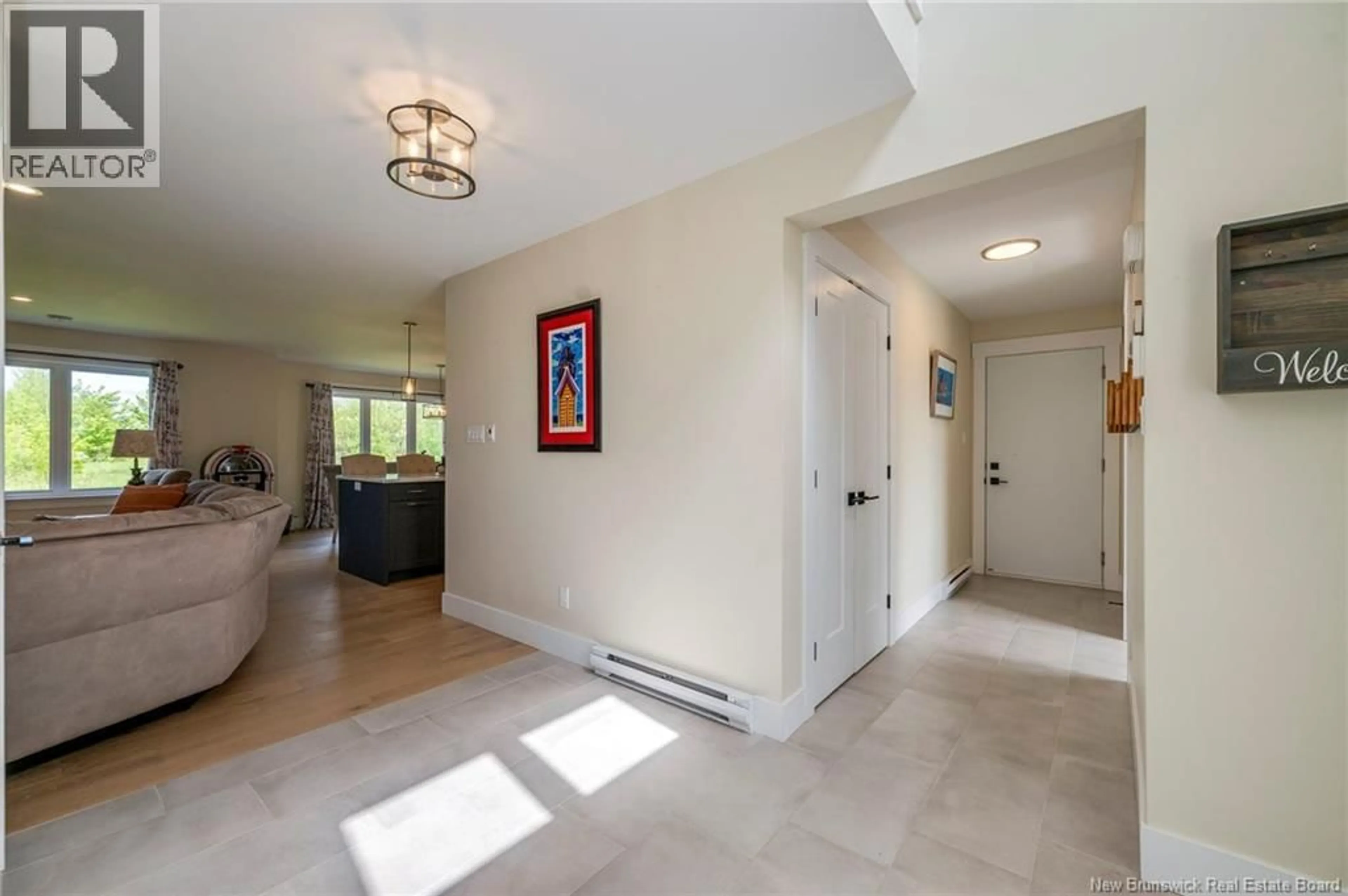 Indoor foyer for 123 KING'S BRIDGE BOULEVARD, Moncton New Brunswick E1G5R7
