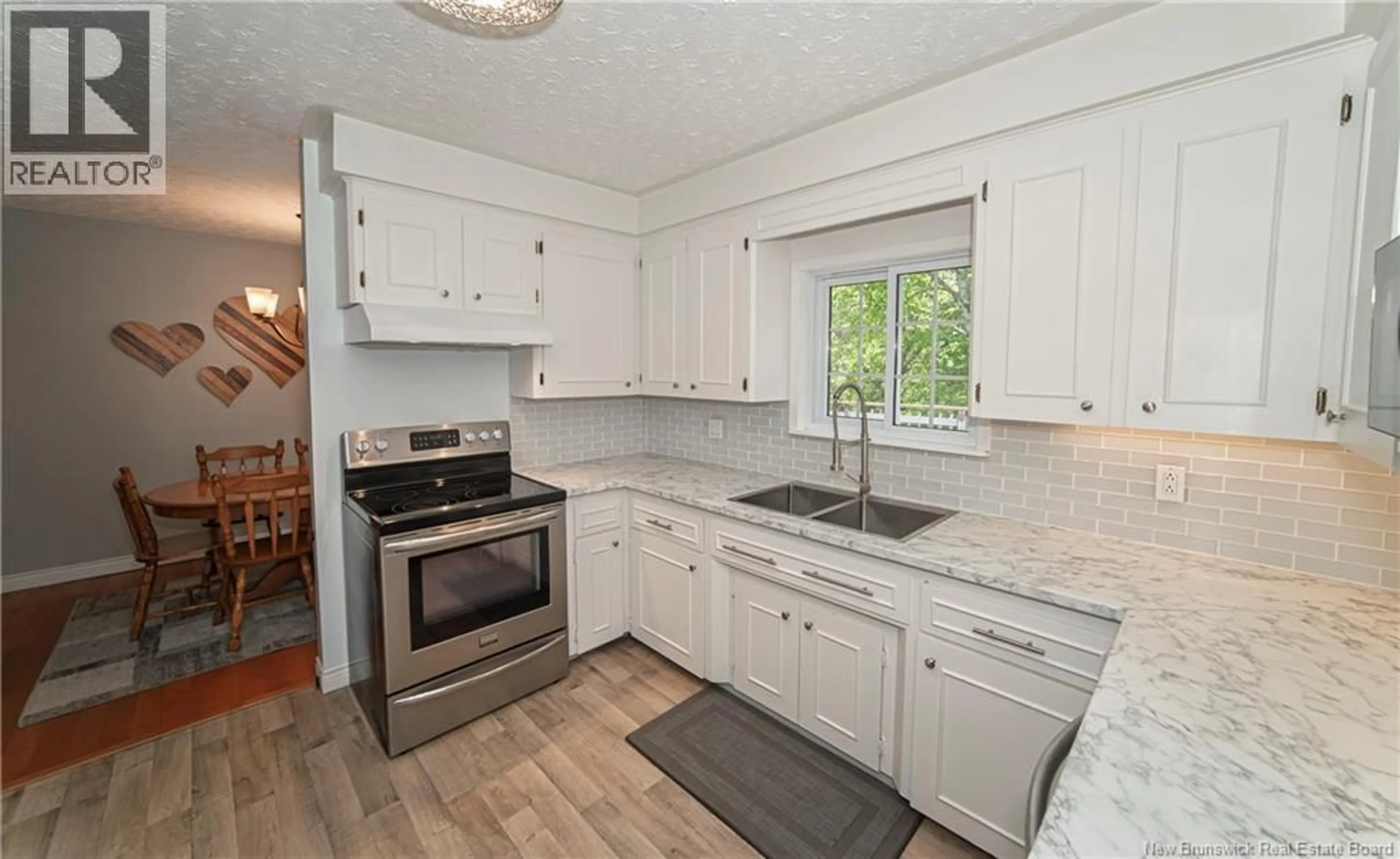 Standard kitchen, unknown for 16 STONEHURST AVENUE, New Maryland New Brunswick E3C1H1