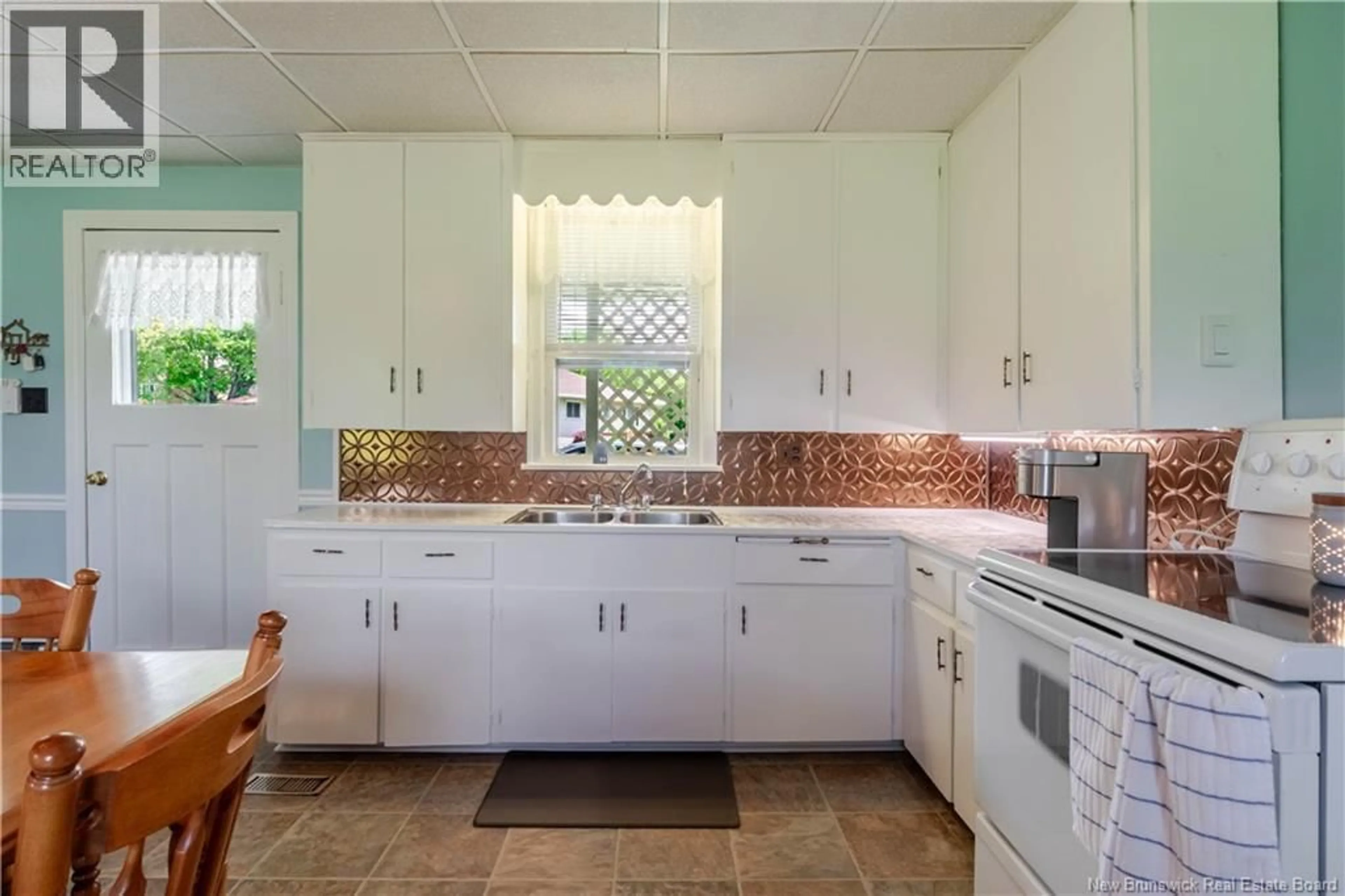 Standard kitchen, ceramic/tile floor for 971 CLEMENTS DRIVE, Fredericton New Brunswick E3G7J3