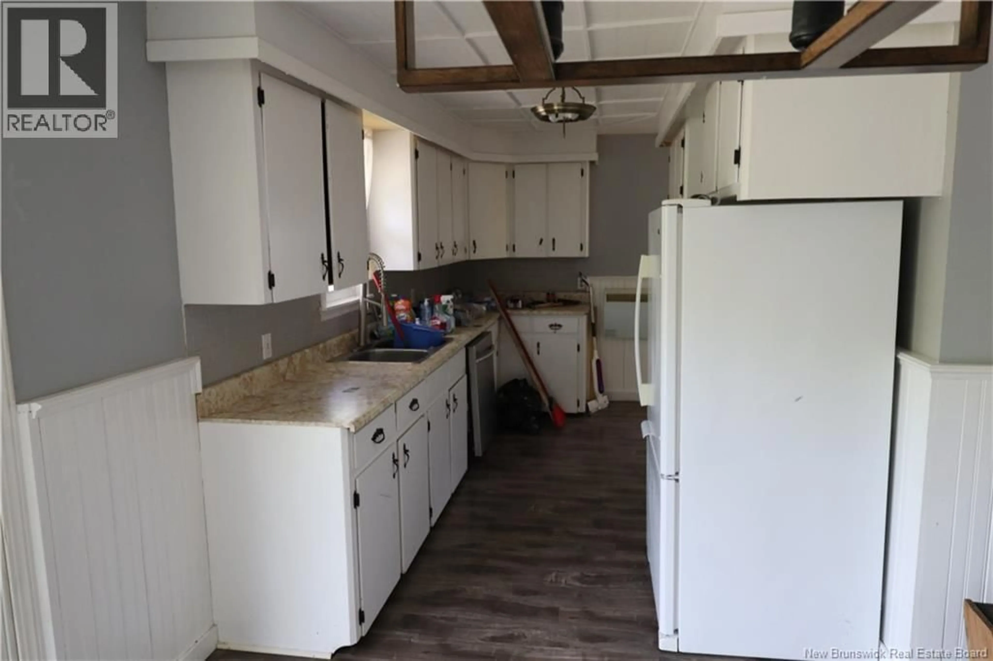 Standard kitchen, unknown for 1108 ROUTE 616, Keswick Ridge New Brunswick E6L2N9